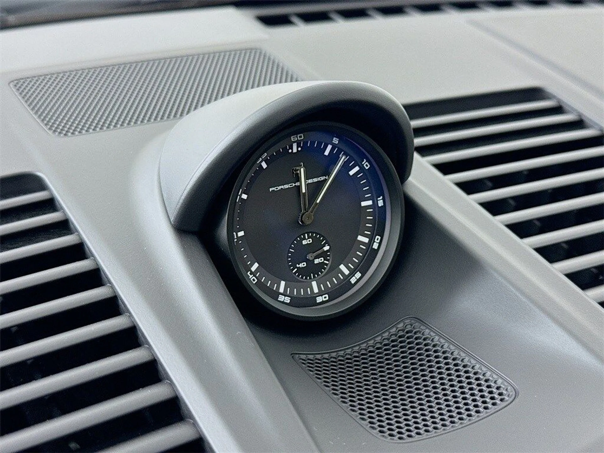 mph018_2228516433_5fa80bf0cc435cd2a0b7480d93e689edx_85e2b7a041