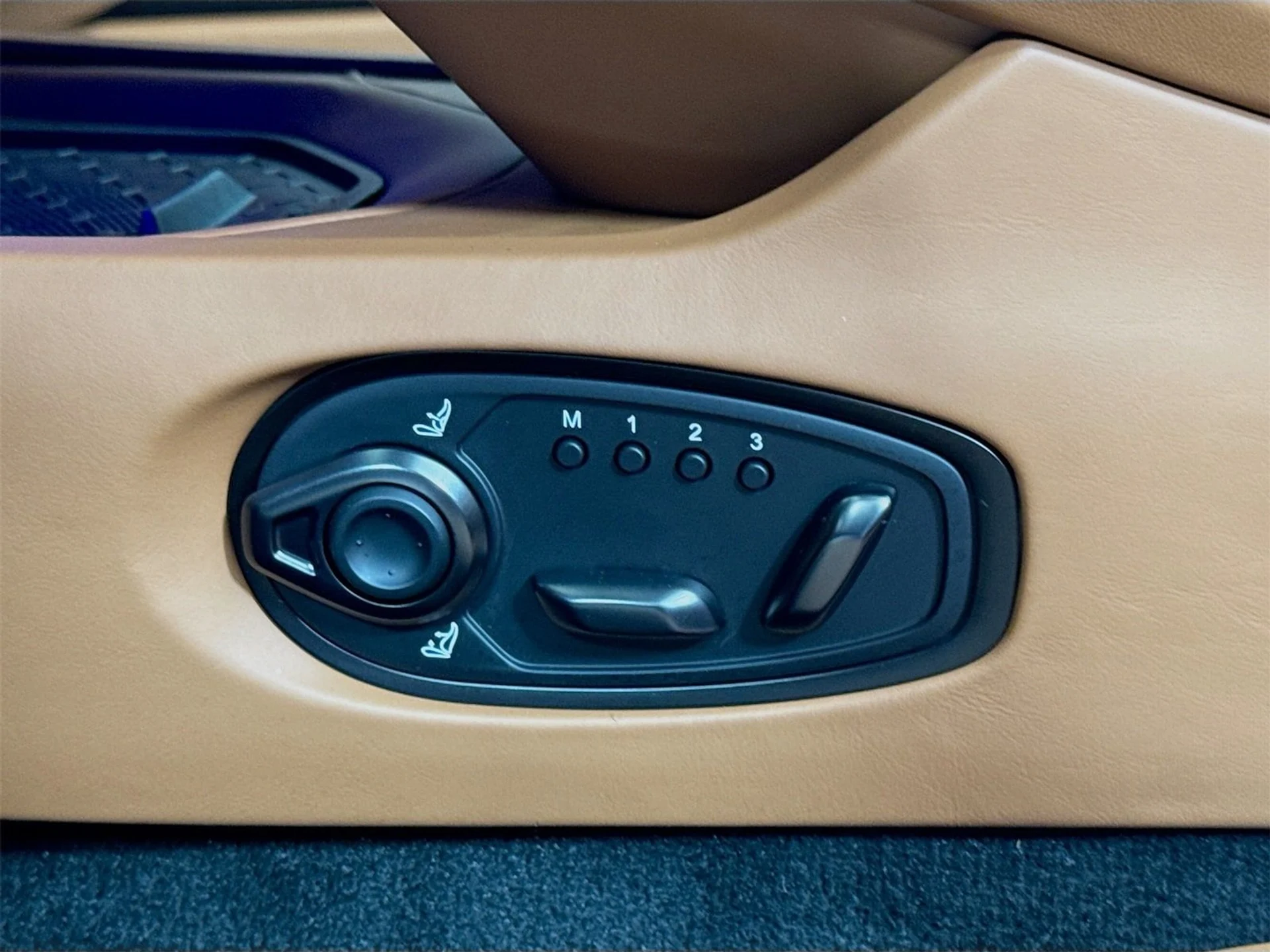 mph018_2232589542_1a1d6163c3972d7e8ffcd9cc8c3406fbx_b885a9871f