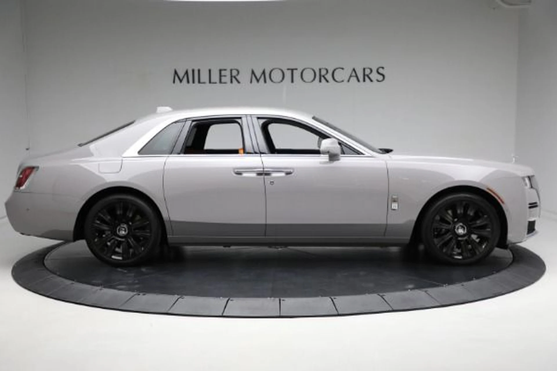 mph018_2238221875_Used_2023_Rolls_Royce_Ghost_215f0e1d92