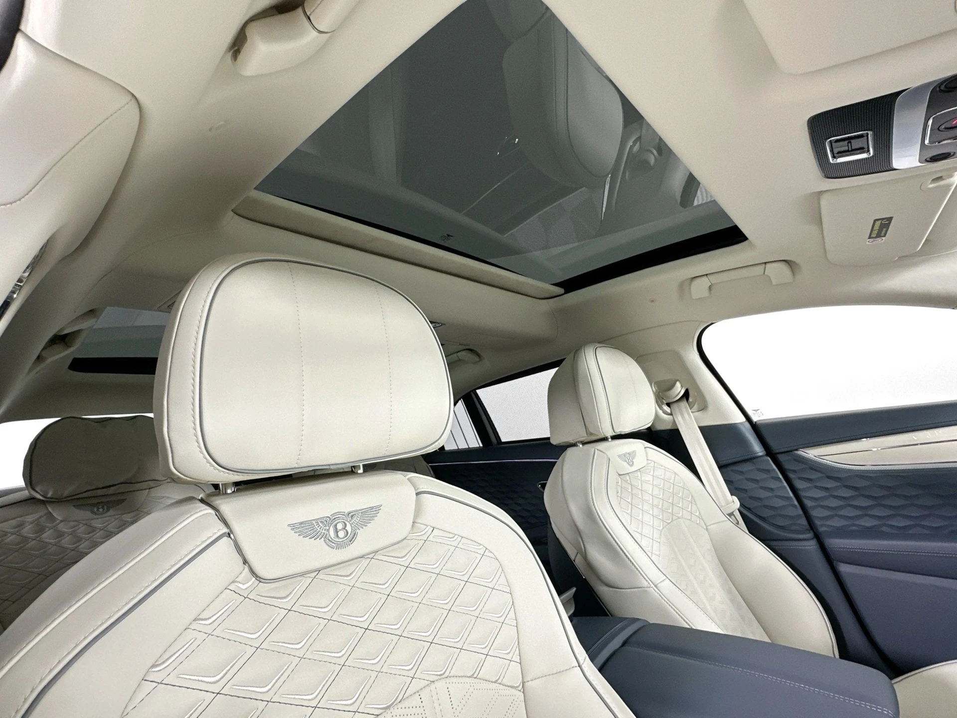 mph018_2242761757_19_a81abb12df