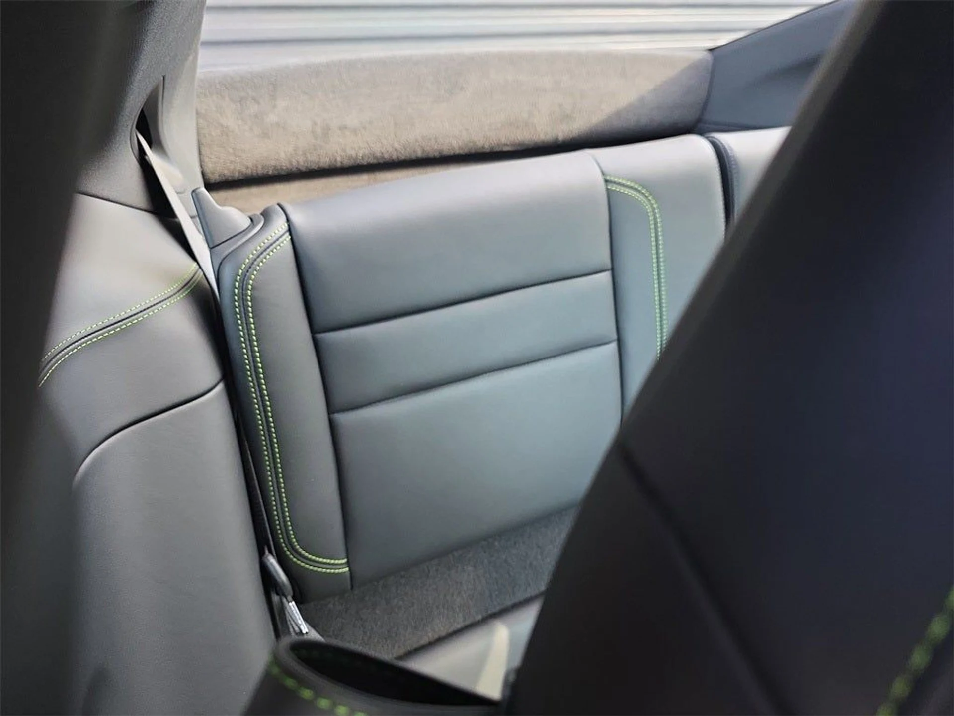 mph018_2247898652_19_0adb2e3953