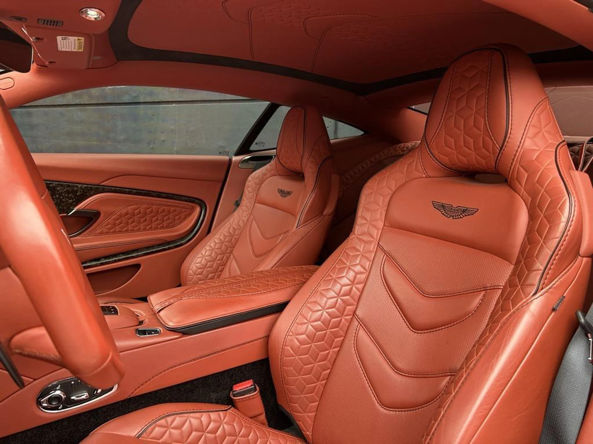 mph018_2248081110_jjn5_Dt7_O_Pu8eskp8_YH_3u_Xgo13_RY_30092e8cc7