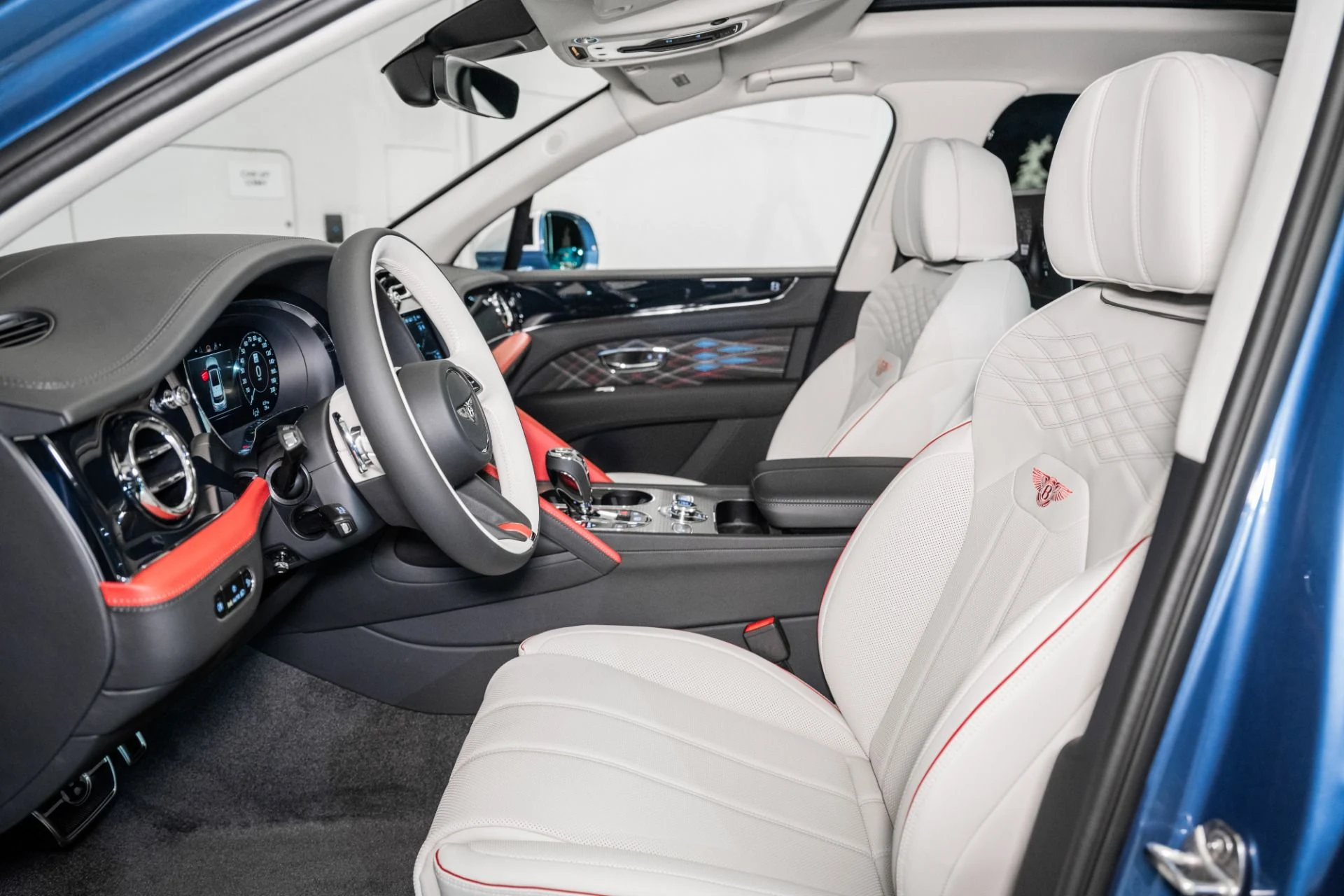 mph018_225056846_Used_2025_Bentley_Bentayga_EWB_Mulliner_V8_1748092734_ca6bb6d563