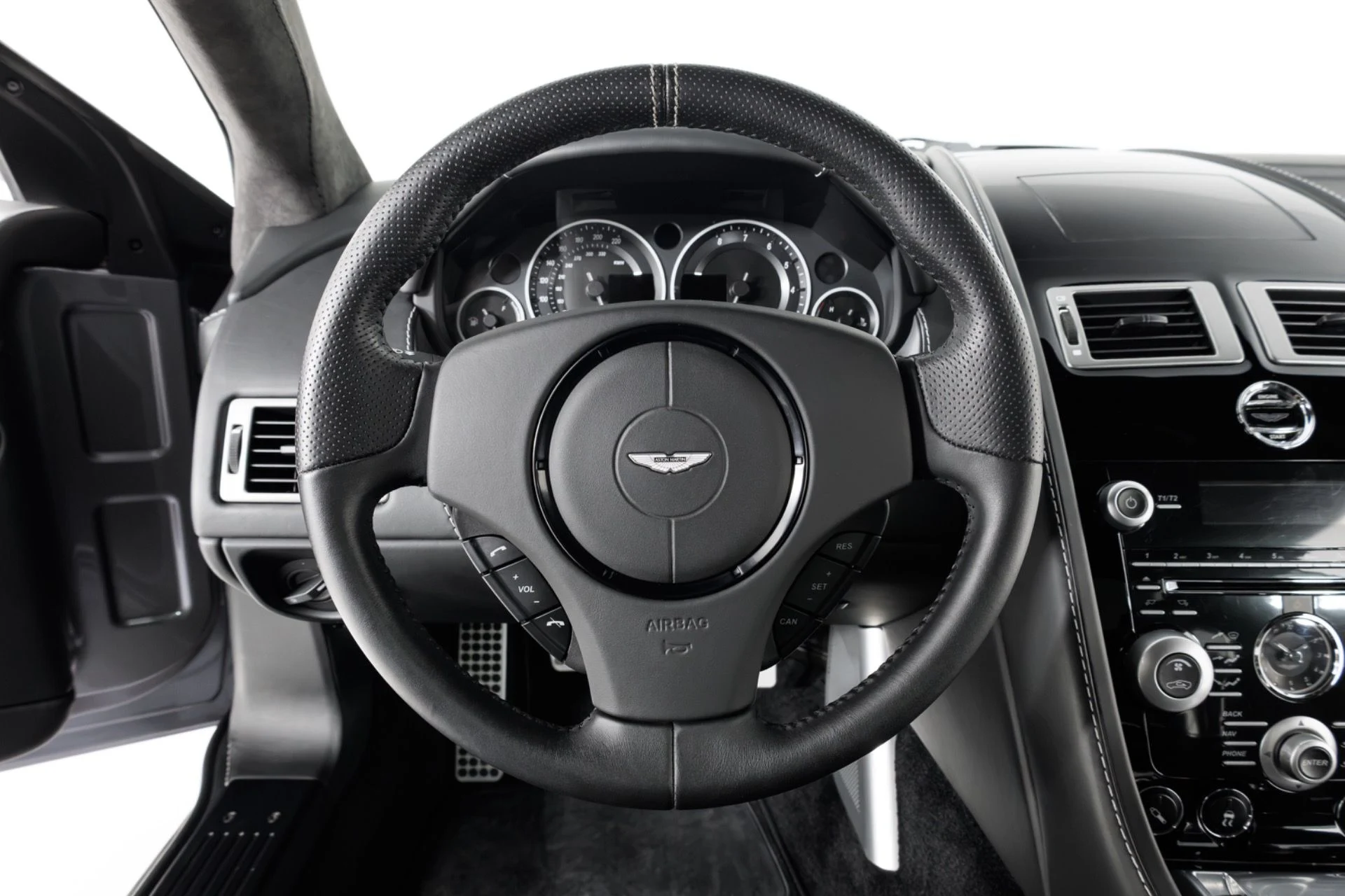 mph018_225195985_Used_2010_Aston_Martin_DBS_1792190096_2a8164421b