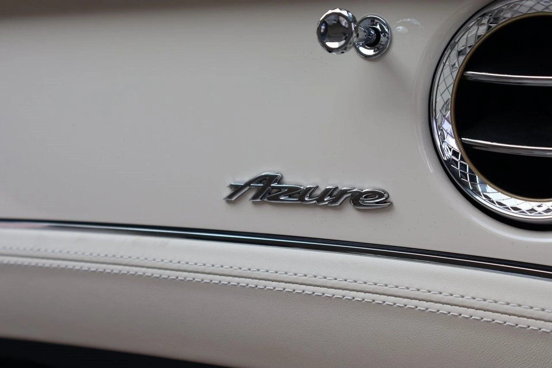 mph018_2254299886_19_c168cc05f0