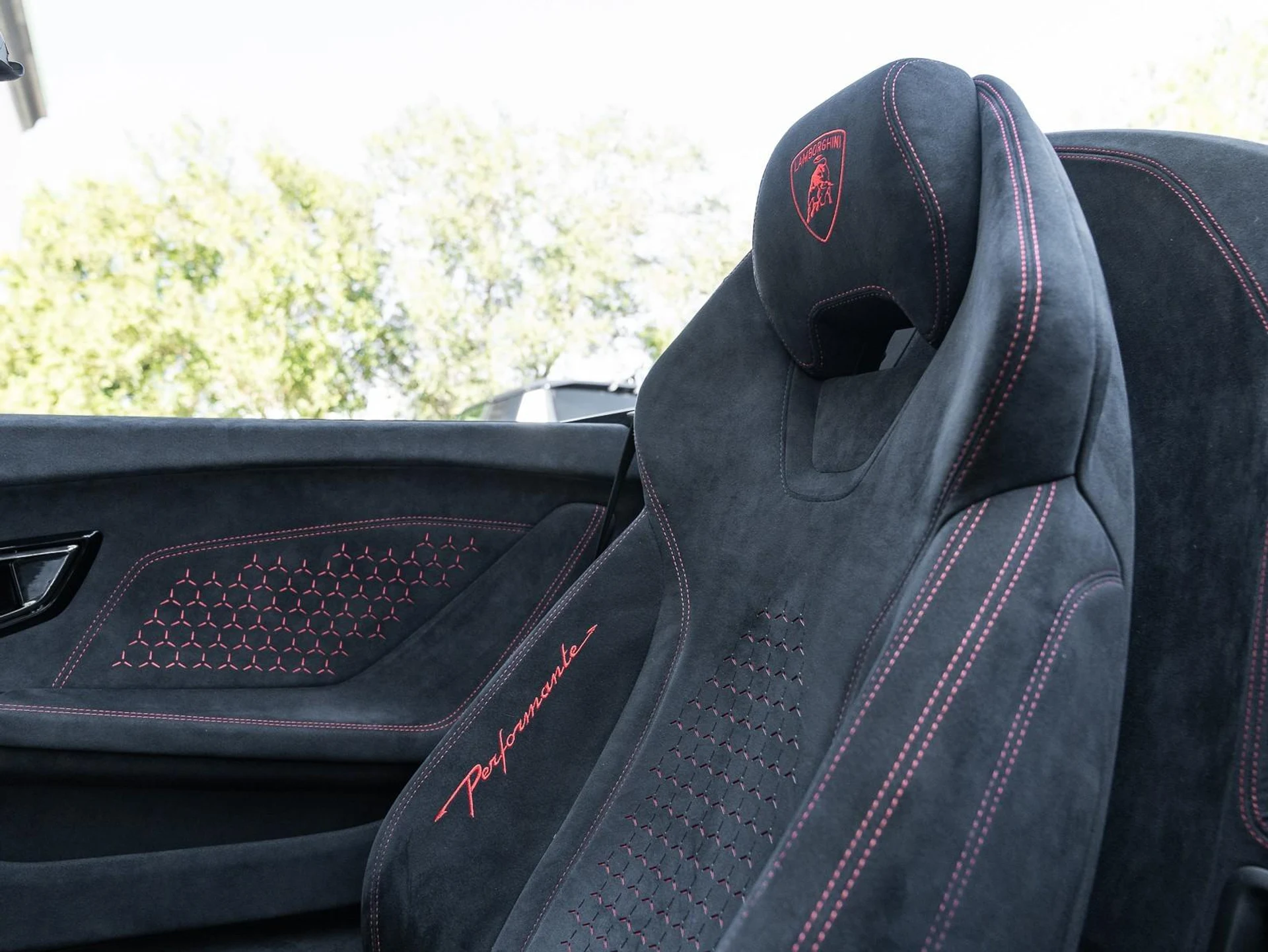 mph018_225821142_Used_2018_Lamborghini_Huracan_Performante_Spyder_1761599132_f9a505d7b7