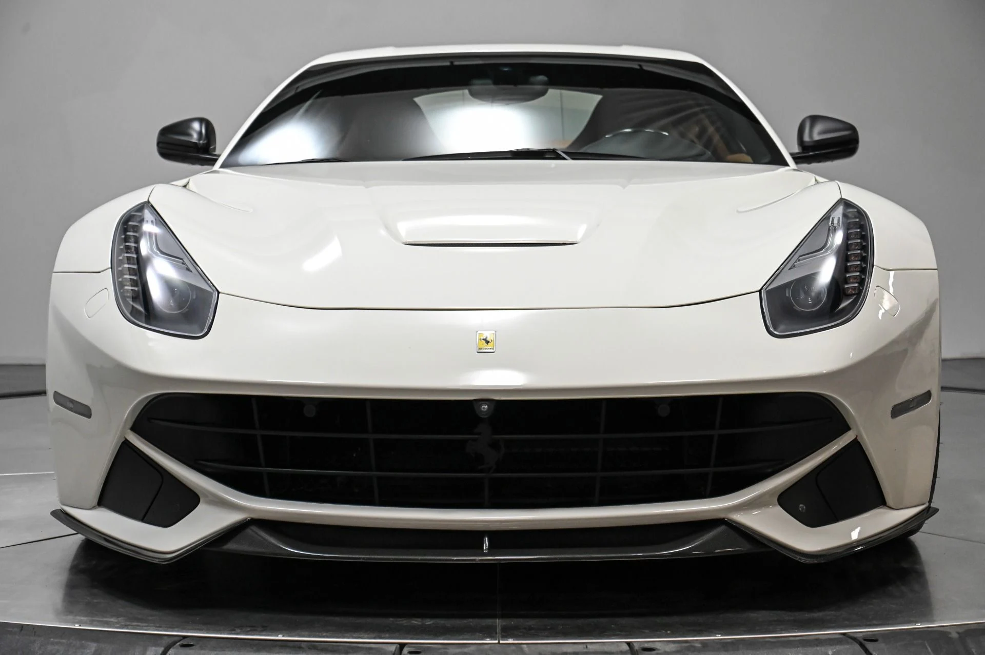 mph018_225886970_Used_2015_Ferrari_F12_Berlinetta_1770858306_5ea170b29c