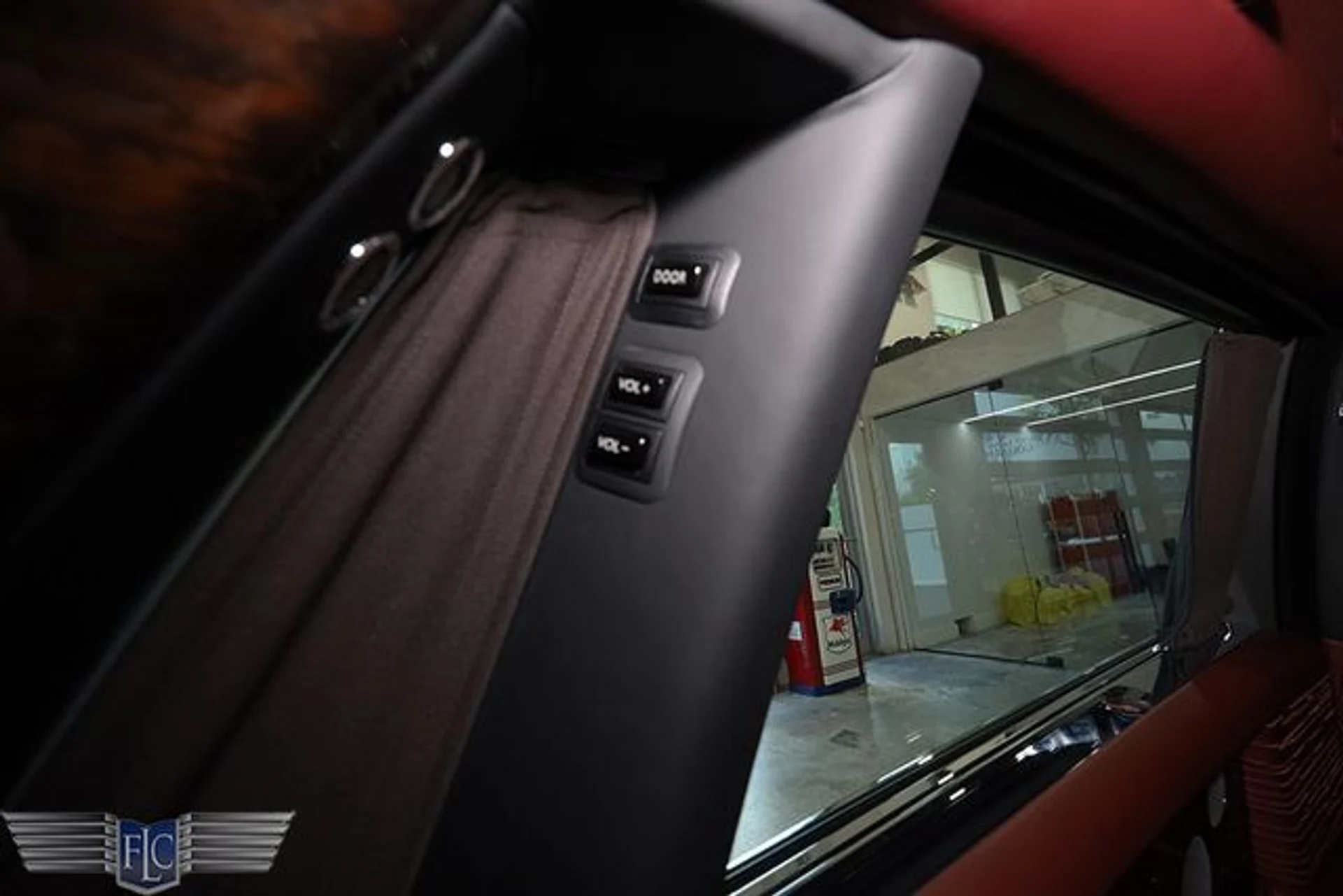 mph018_2259547317_used_2018_rolls_royce_phantom_extendedwheelbasesedan_9689_23067531_23_640_19859099ab
