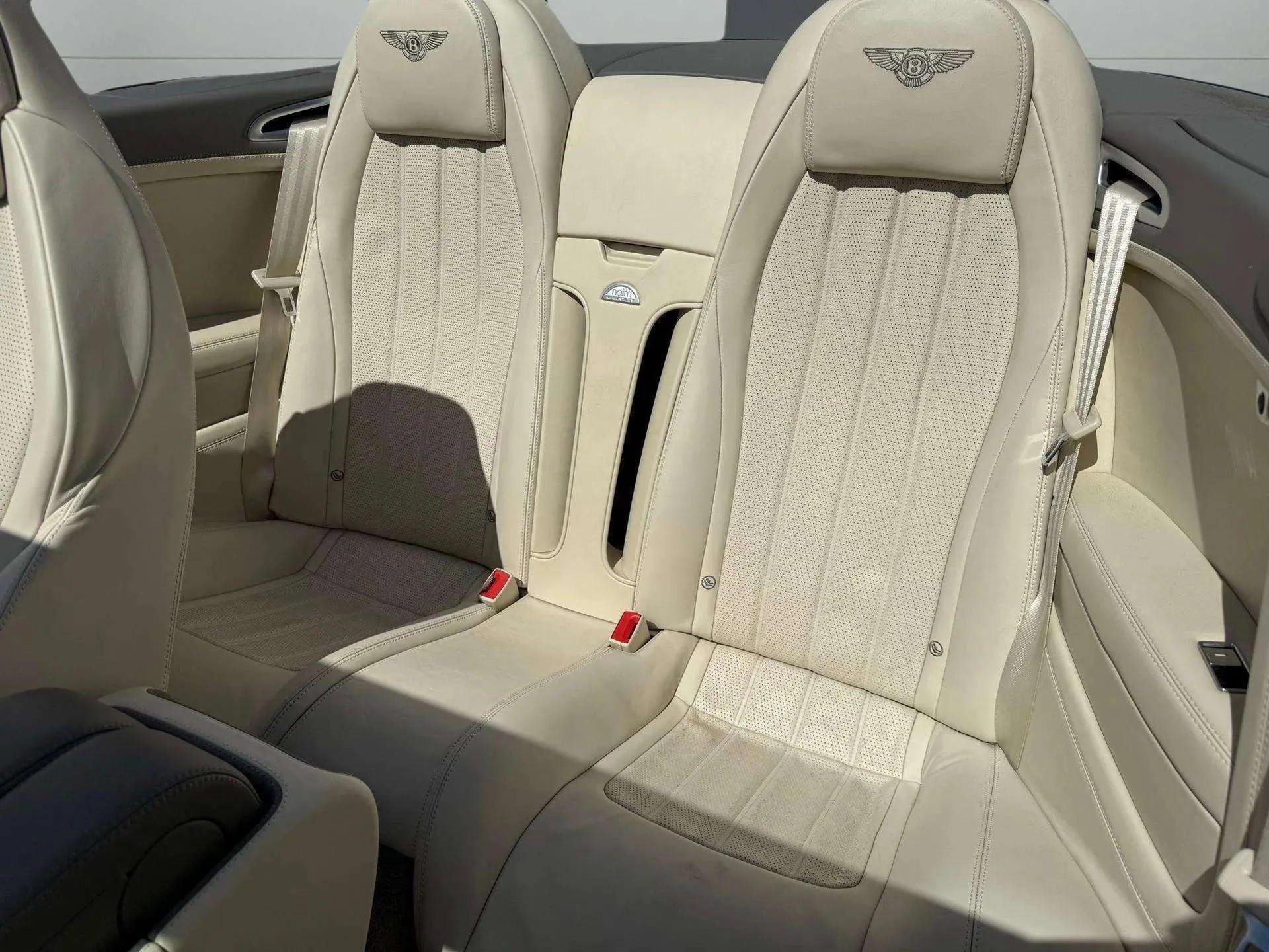 mph018_2269161235_28fb68abdb634d1fad49bc97befe89e6_946147bc15