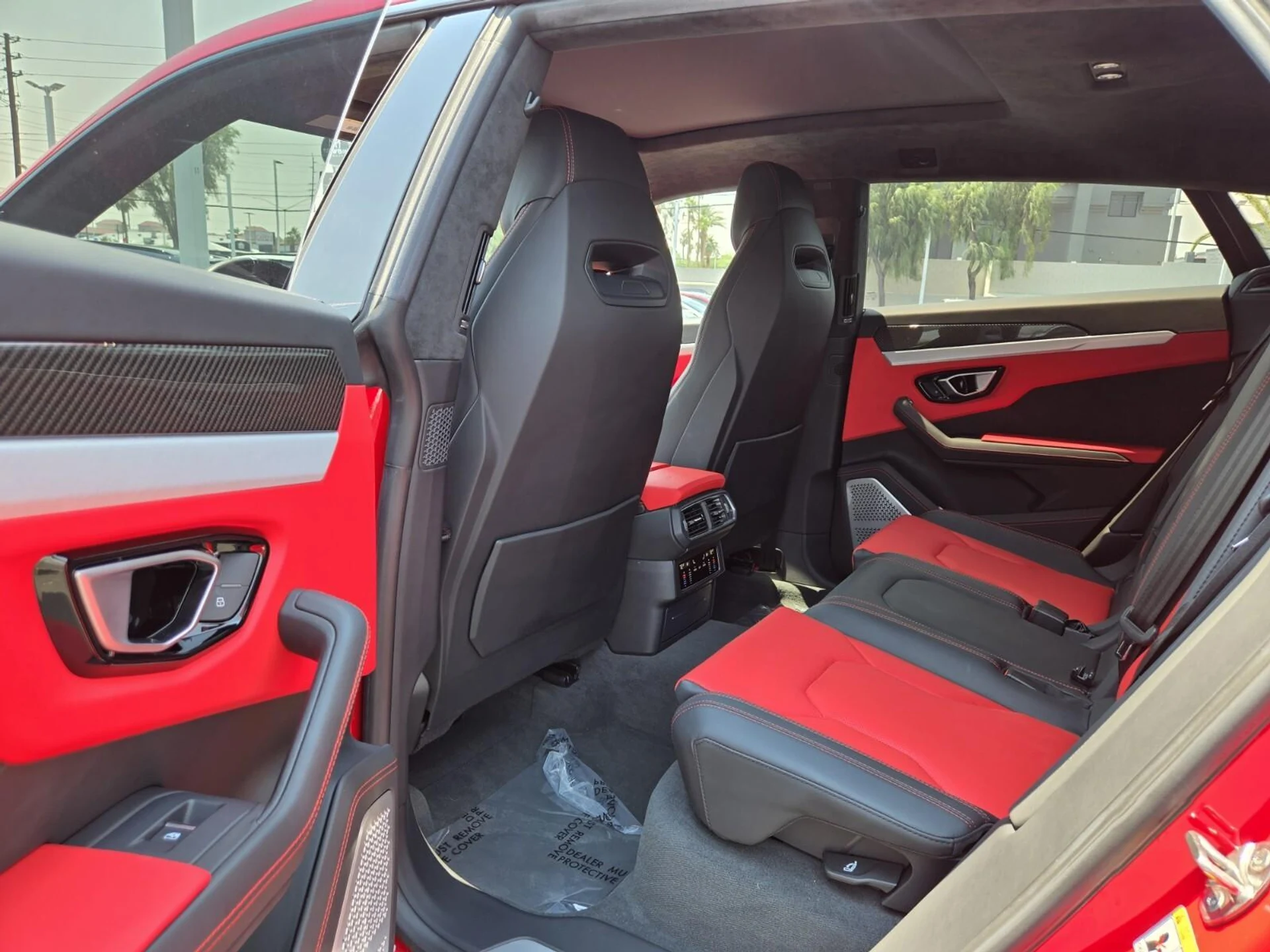mph018_2269397636_Used_2020_Lamborghini_Urus_1754463387_f3896dfdb9