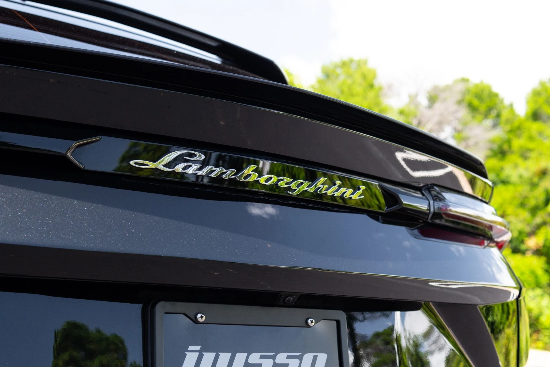 mph018_2272654828_Used_2023_Lamborghini_Urus_S_1780940773_8b17da3c6e