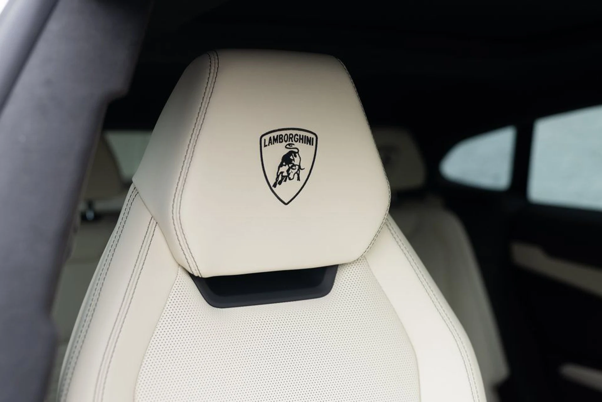 mph018_2273555073_ac14aae74d9612b86315cba60a01e0b3x_0f5840b6e6