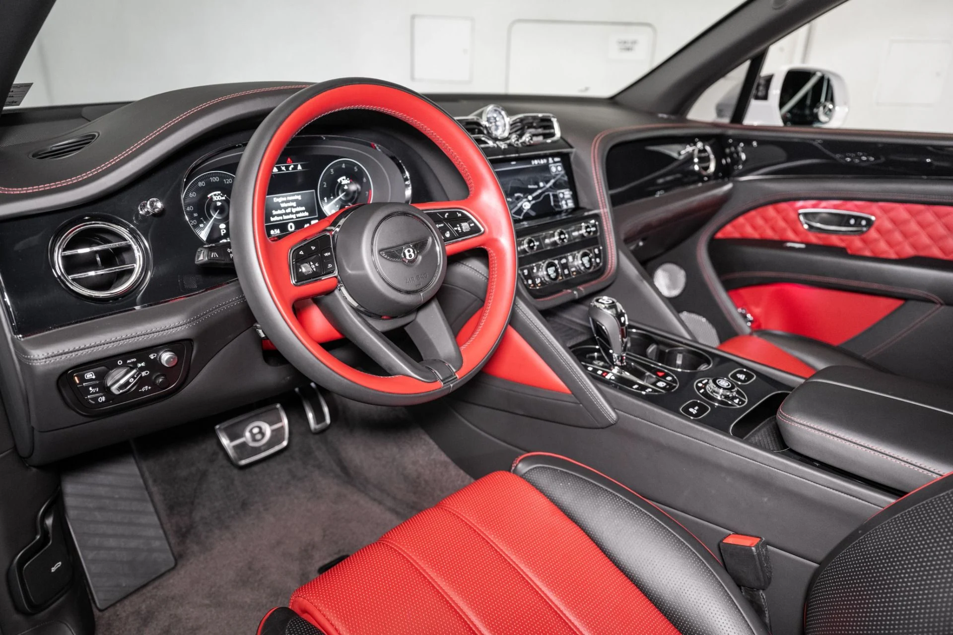 mph018_2275081260_Used_2021_Bentley_Bentayga_V8_1759421364_dede2a986a