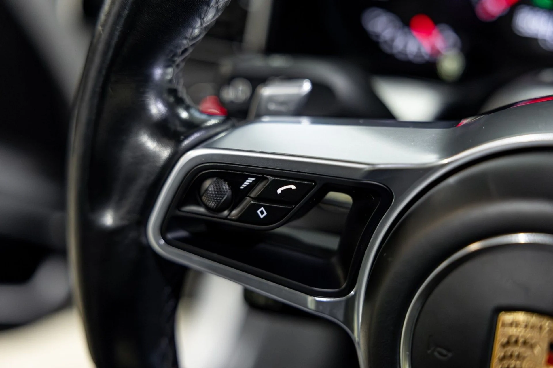 mph018_2276613432_w_A_1310eab566