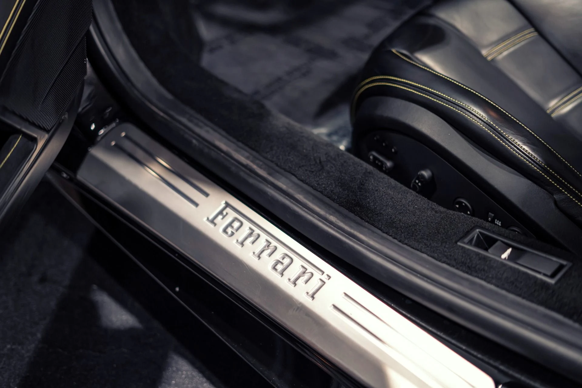 mph018_2282660981_Used_2015_Ferrari_458_Spider_Nero_Daytona_Paint_1779214998_82fc090d8b