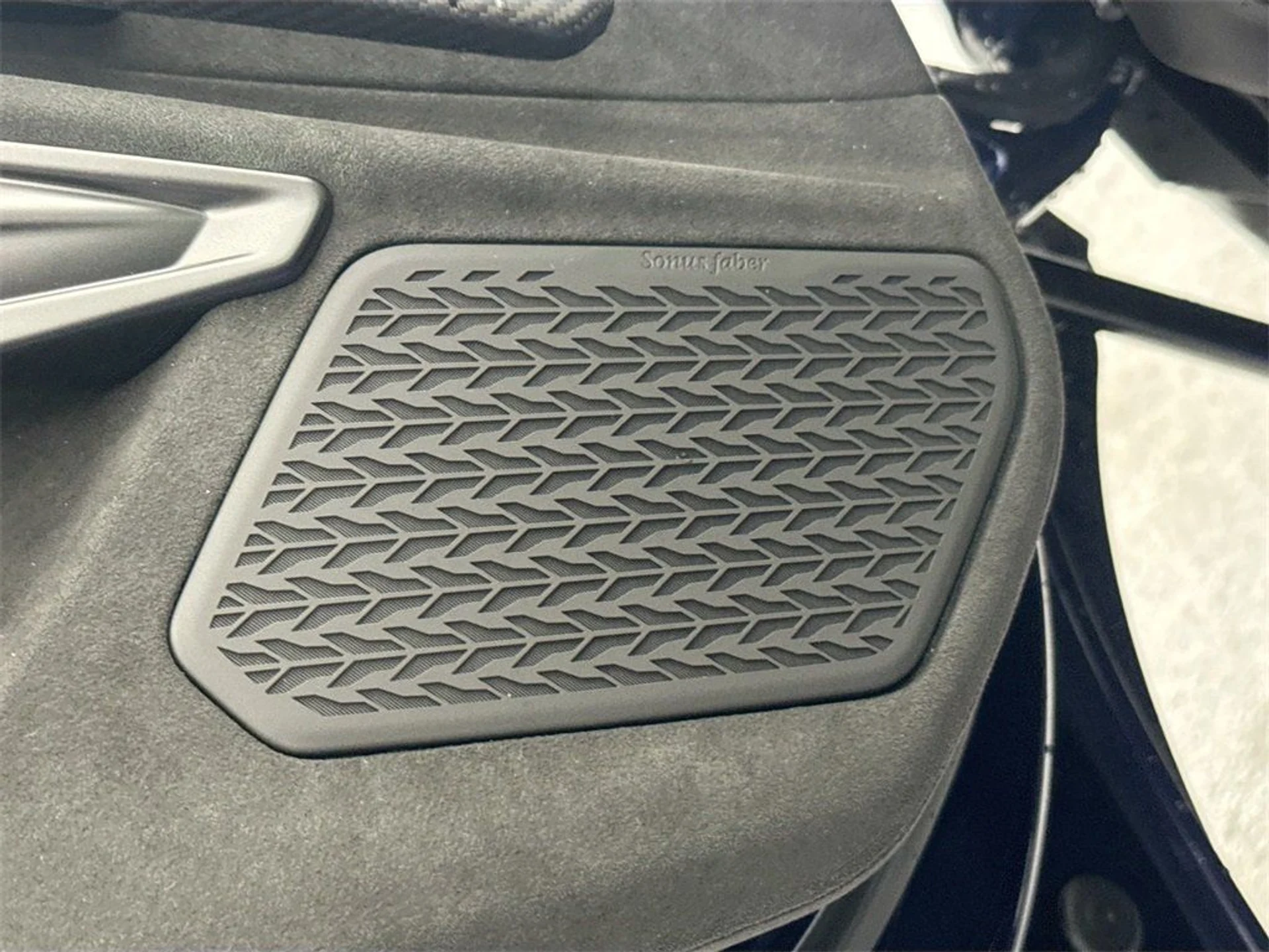 mph018_2285655883_e9a79c9bcdb7d250bfecda9665566606_04fc7649a6