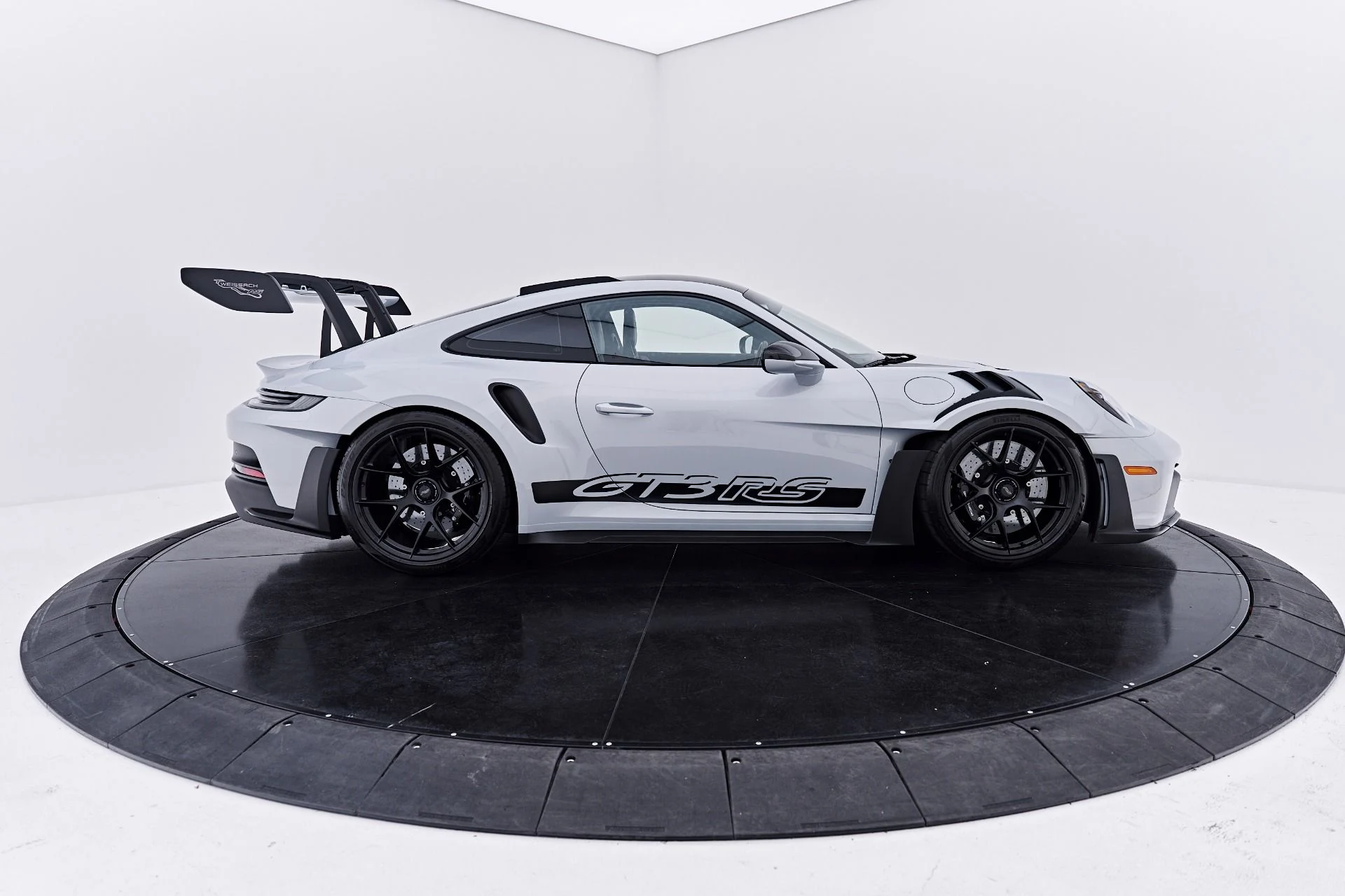 mph018_2291761688_Used_2025_Porsche_911_GT_3_RS_1790364649_aacc7d85e5