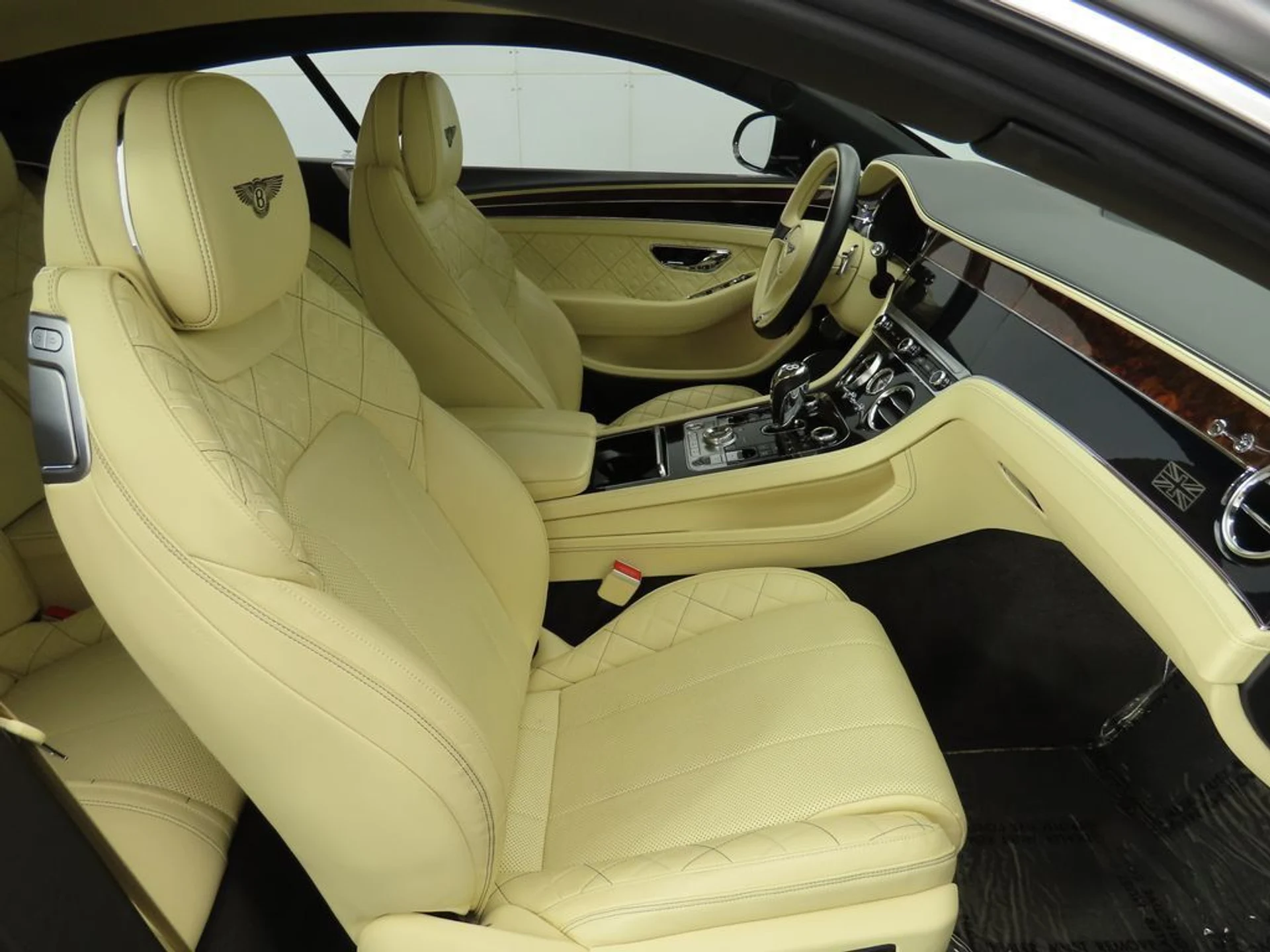 mph018_2296381853_used_2020_bentley_continental_gtv8firsteditioncoupe_8119_22962134_19_1024_9f4bb22271