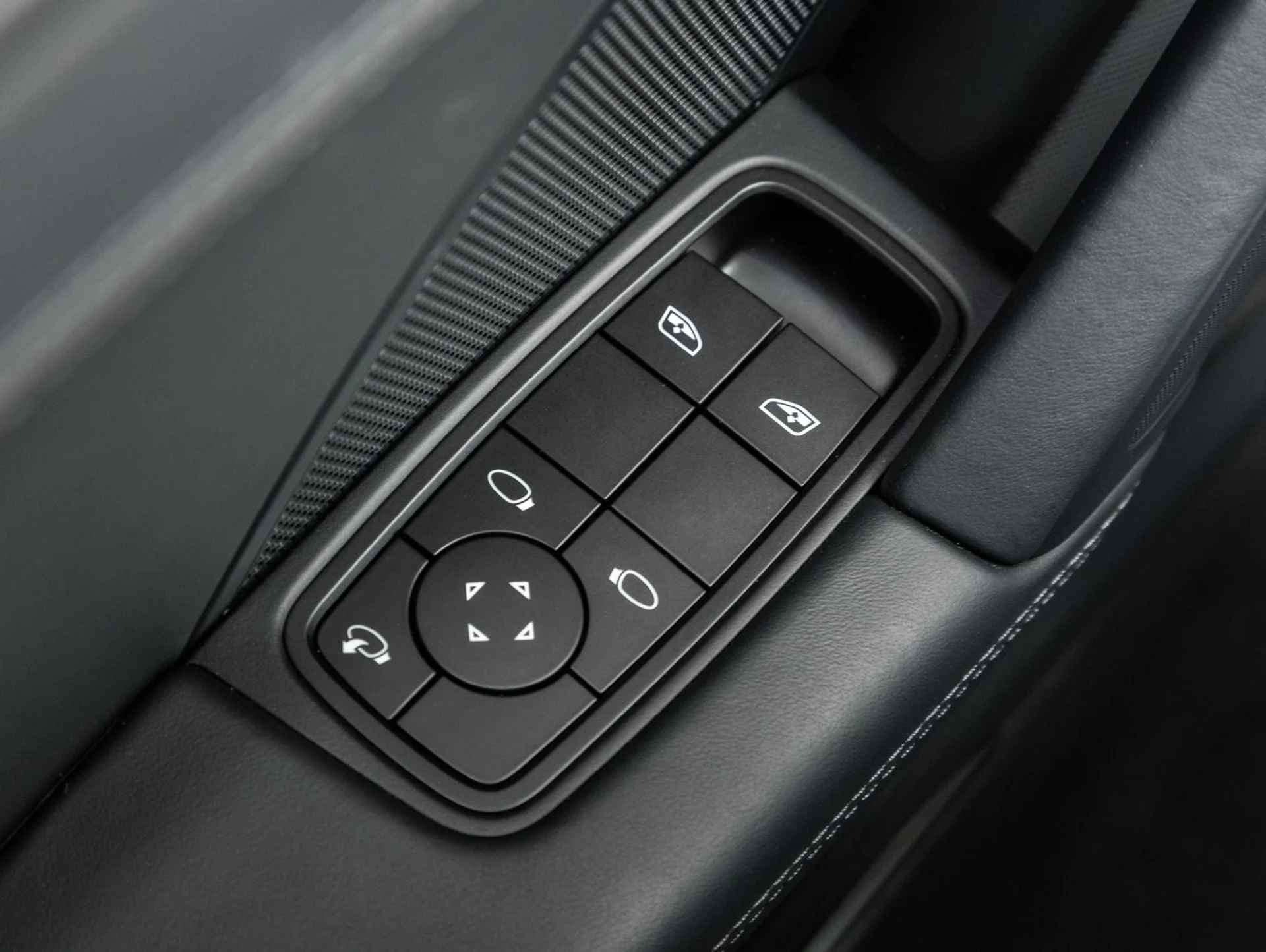 mph018_2296737082_19_2c6675e468