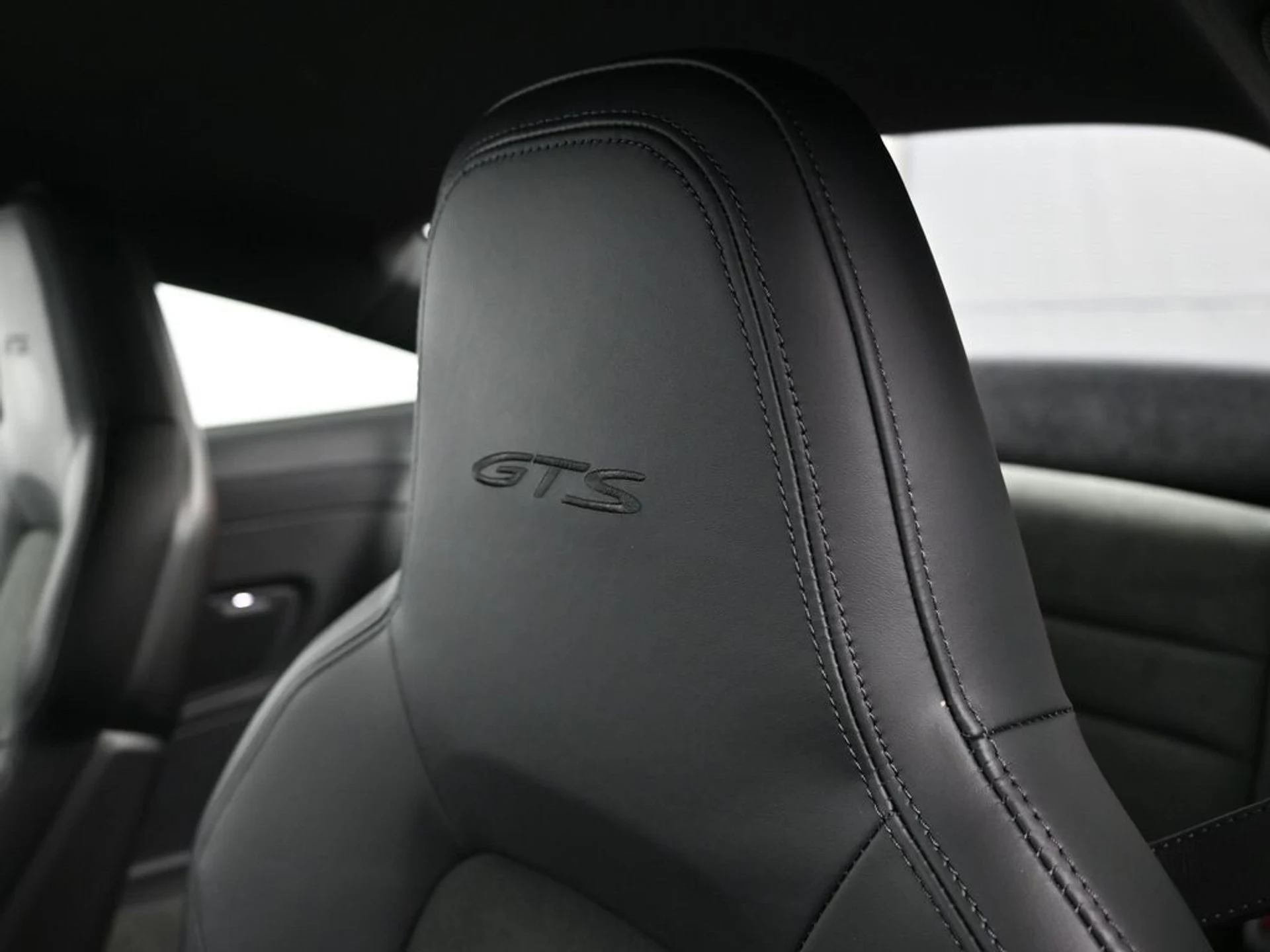 mph018_2301345649_027c09de5da811db815b9f23edd480b0x_3fc70f6337