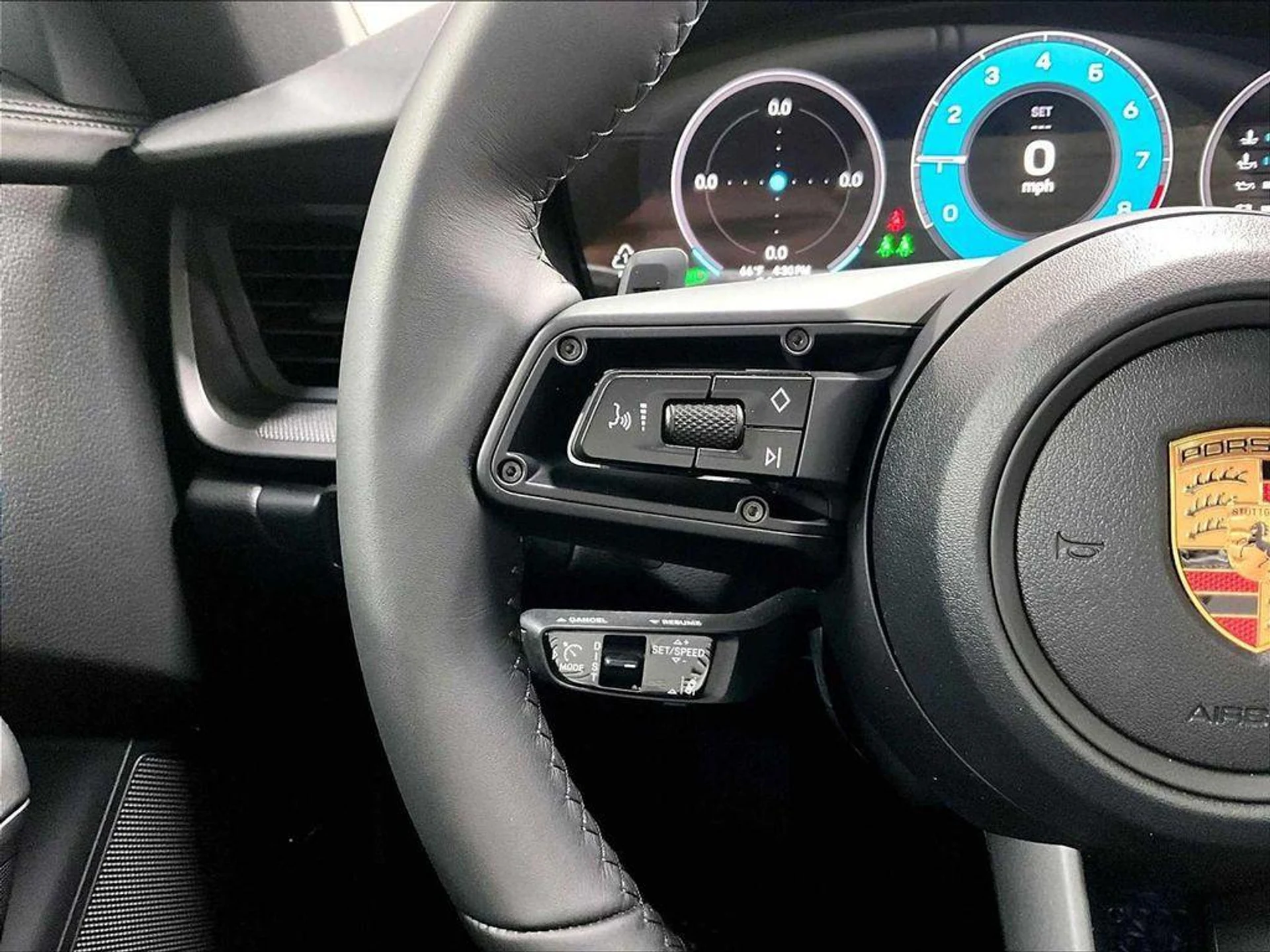 mph018_2302766026_y_CP_Pc_B_d1j_V_Ne1acb_ZXQ_1u_Y_3_RE_0fc4be70ef