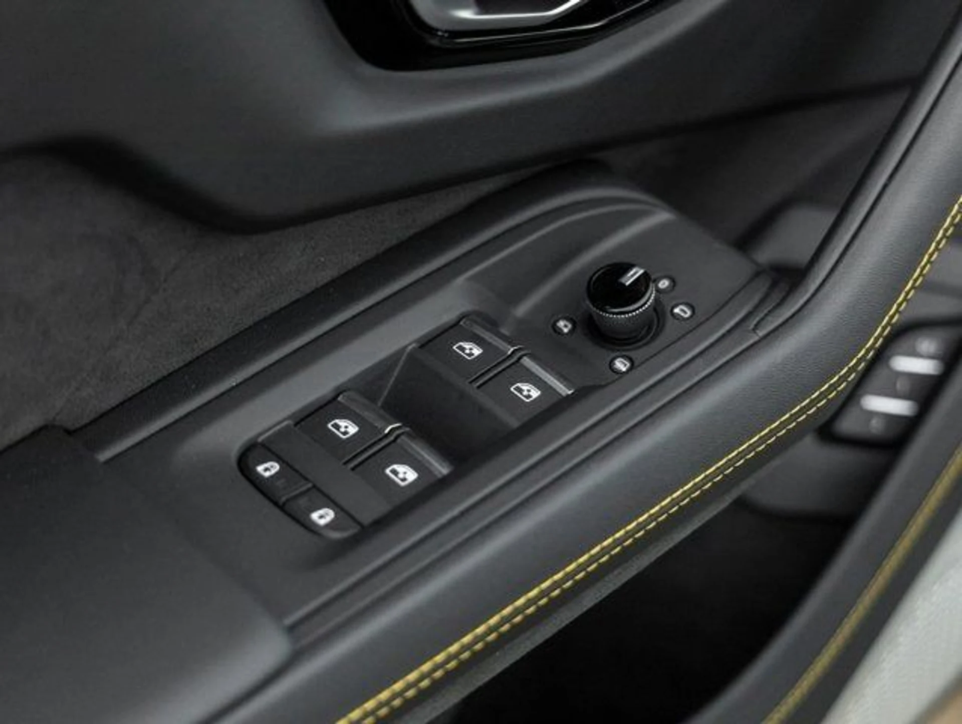 mph018_2304368165_19_640b647631