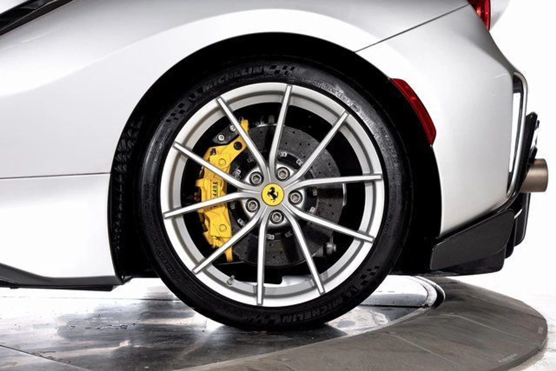 mph018_2307441043_9a9d8bfdc962d7d159c4b841cf2328c4x_1f8a93fe5c