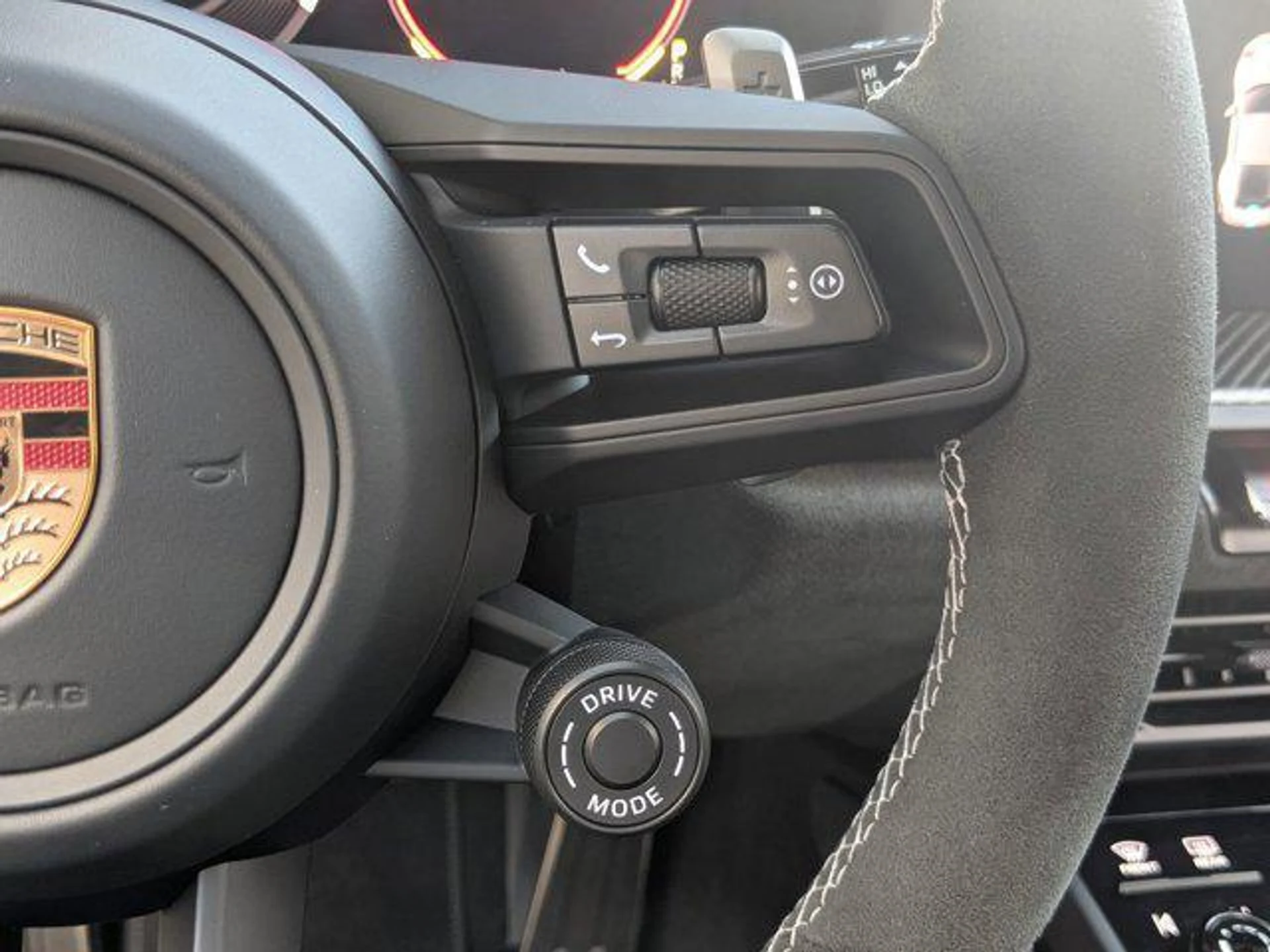 mph018_2315594209_e_Mg97_K_Tq_Ox_Ur_Qj0_UUC_1m_HJ_Sa_Ia_M_aca3c9720a