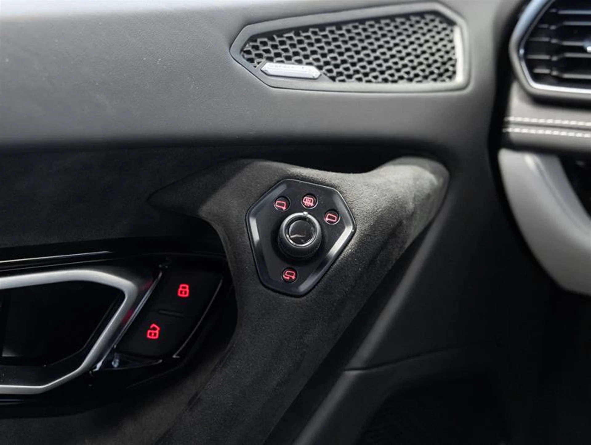 mph018_2319401981_11902165_1645434953_07590a0efb