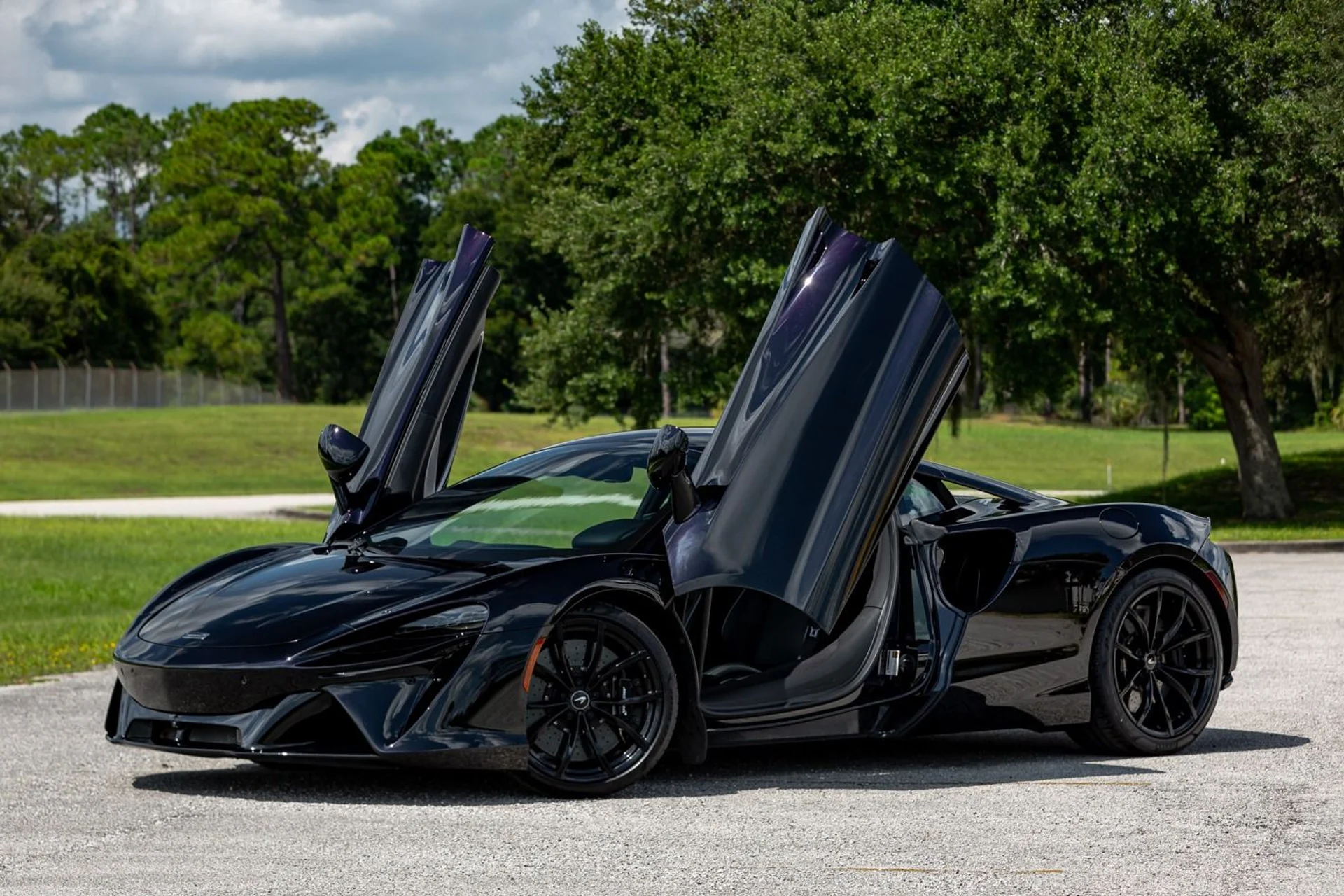 mph018_2324698154_440_p19_l_54344808a1