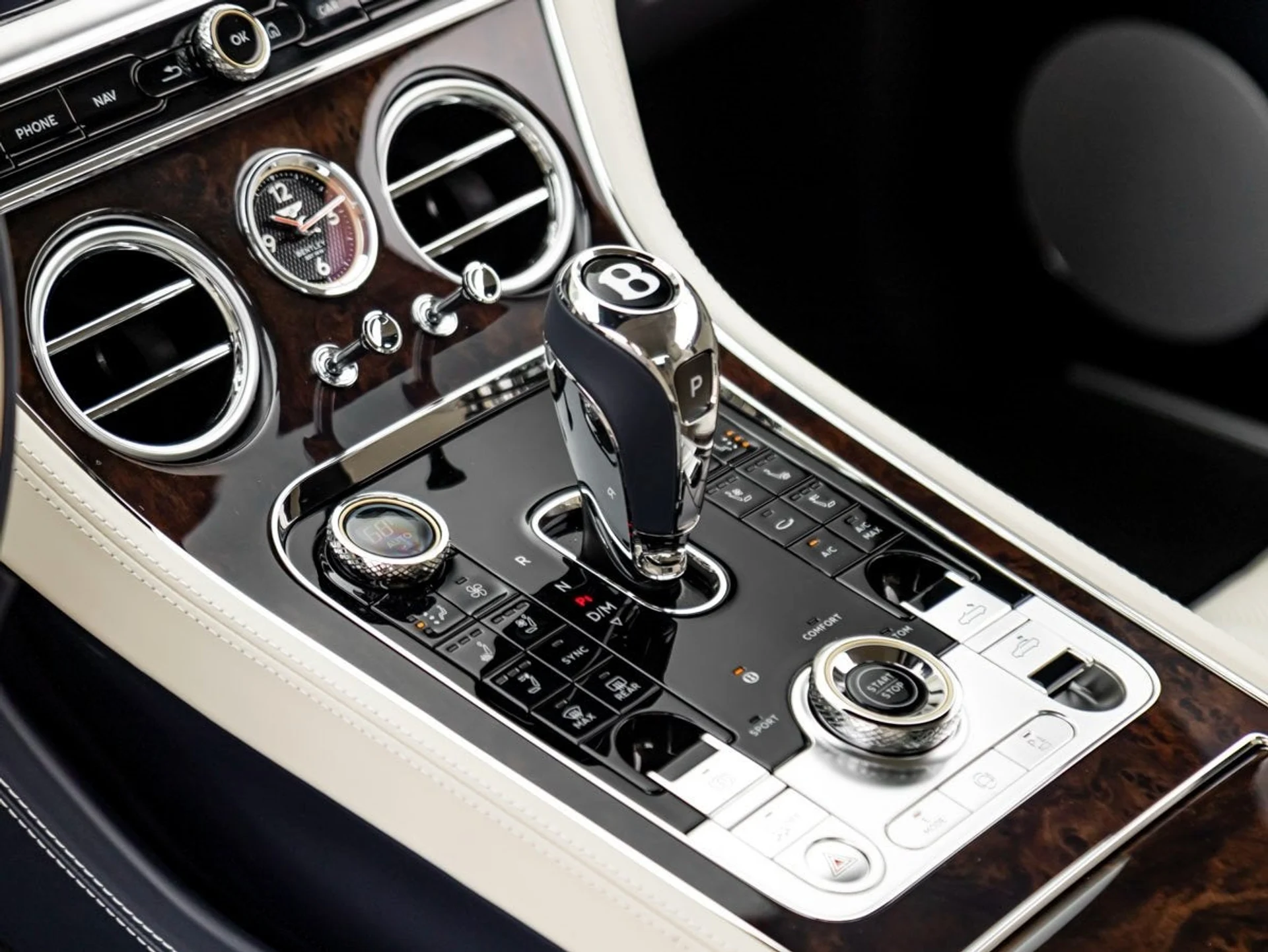 mph018_2326567143_19_5579a99d99