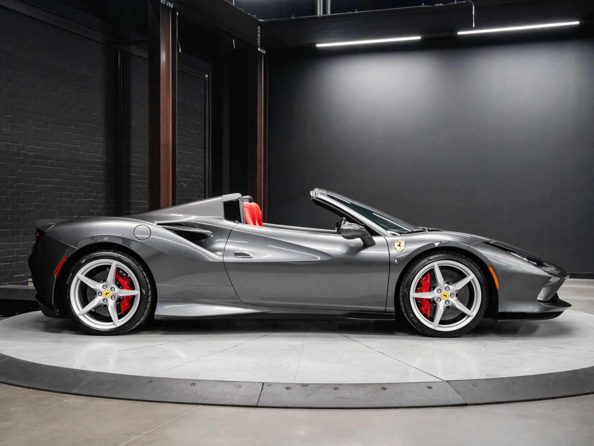 mph018_2326578131_ferrari_f8_spider_2021_2617a80c06