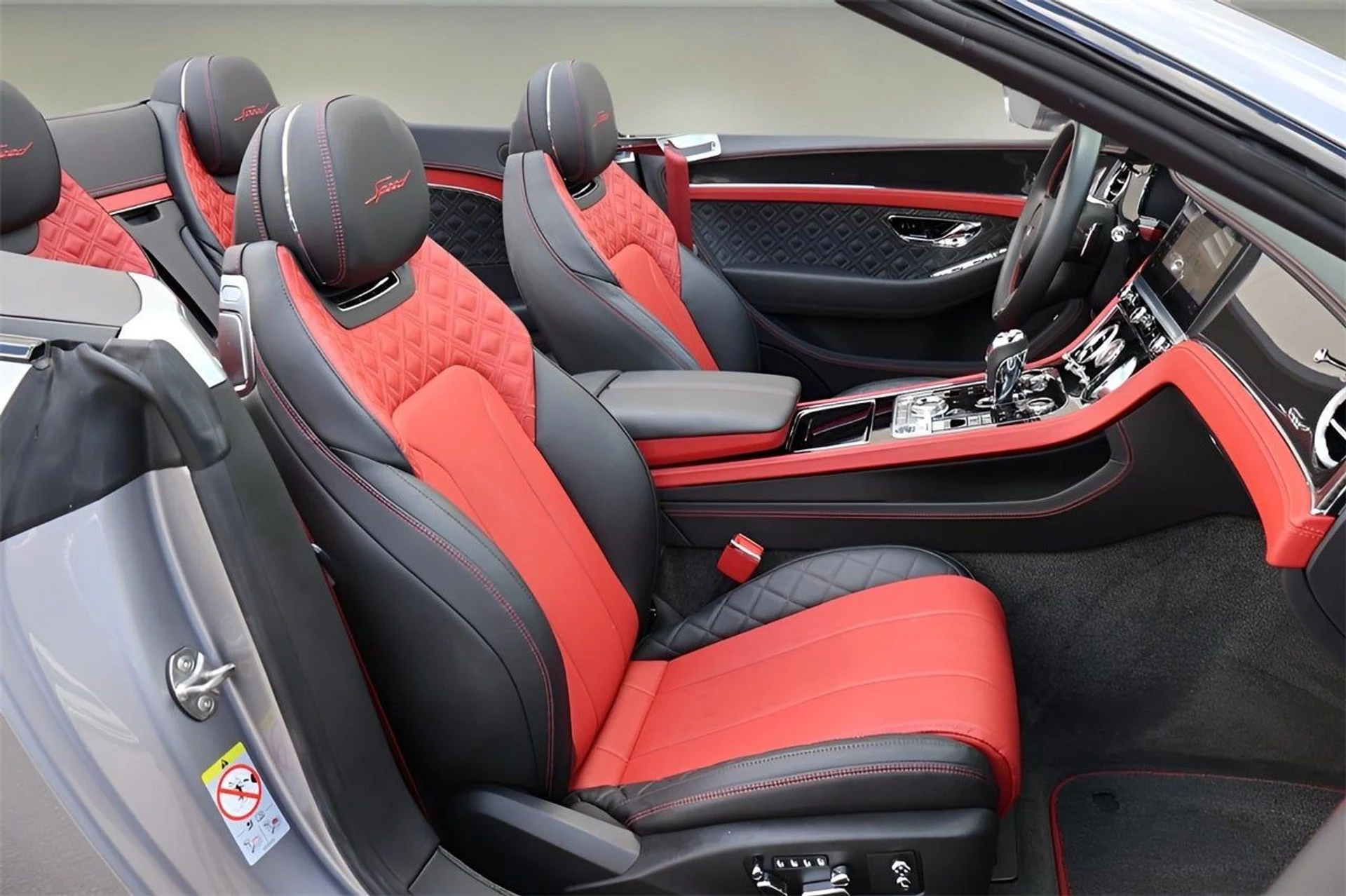 mph018_2347203505_19_aa5e9fa274