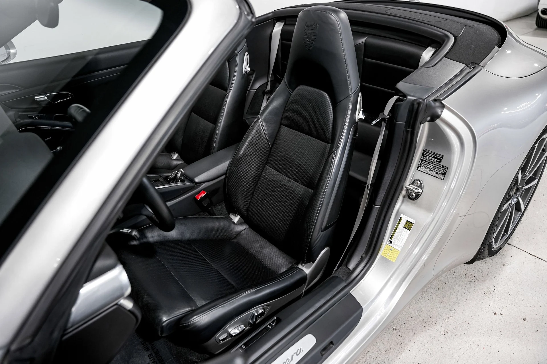 mph018_2358592449_8f605a38fa3fb28dc40e99d2d15f184fx_ef987d8b67