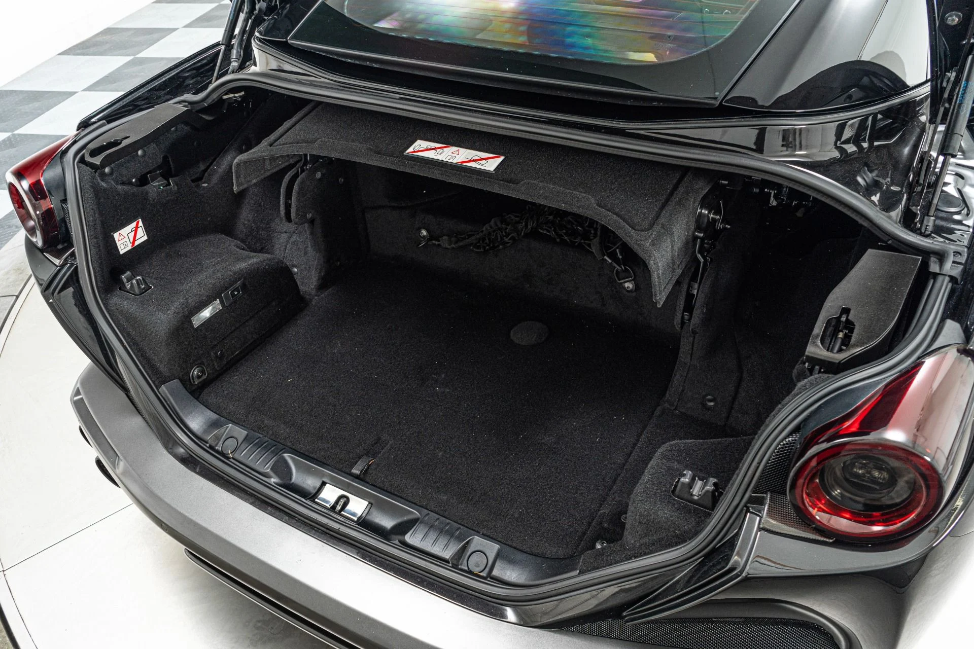 mph018_2363009064_Used_2020_Ferrari_Portofino_Lots_of_Interior_Carbon_Square_Quilting_Magneride_Suspension_1763996750_8fb6937c6c