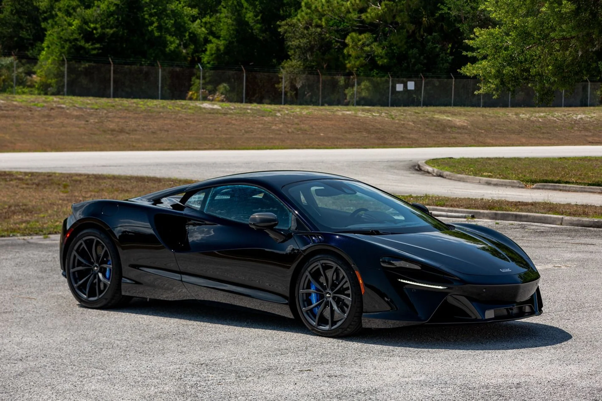 mph018_2364043674_396_p19_l_9268c3937a