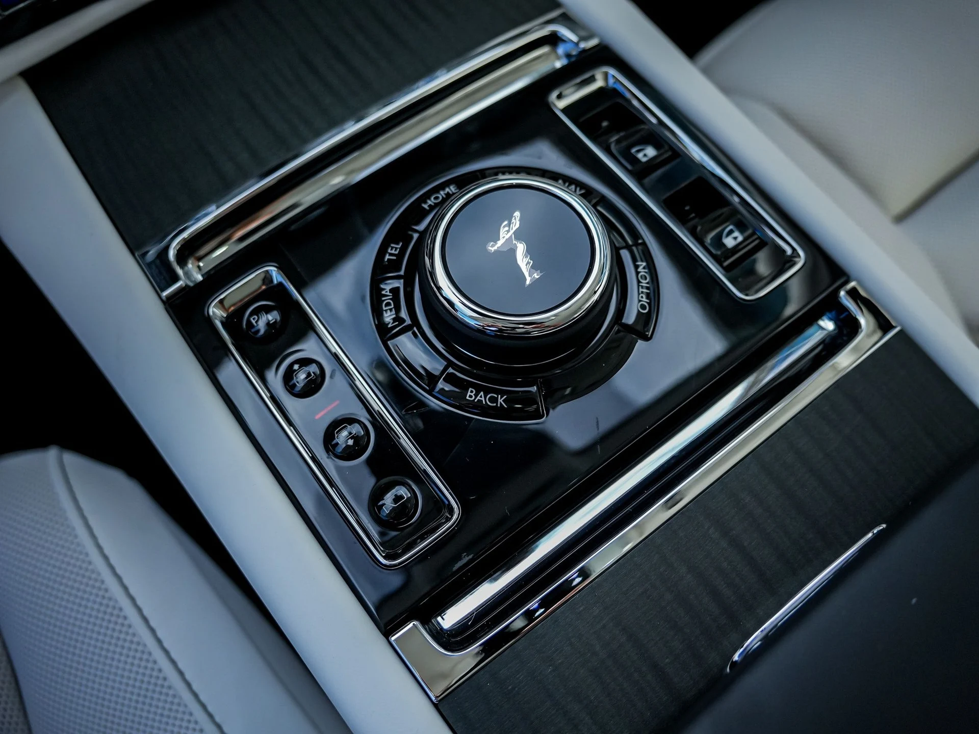 mph018_236590026_Hi_Tech_Luxury_Imports_LLC_SCA_23_GZ_00_VU_236165_image_18_b82f8e4088