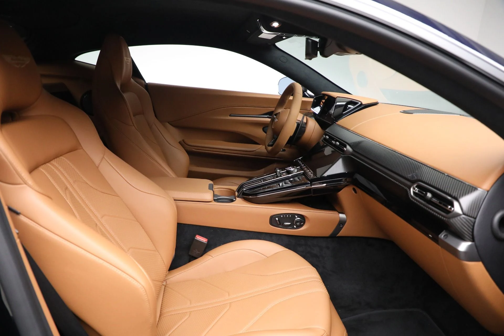mph018_2368152029_New_2026_Aston_Martin_Vantage_091eb40eae