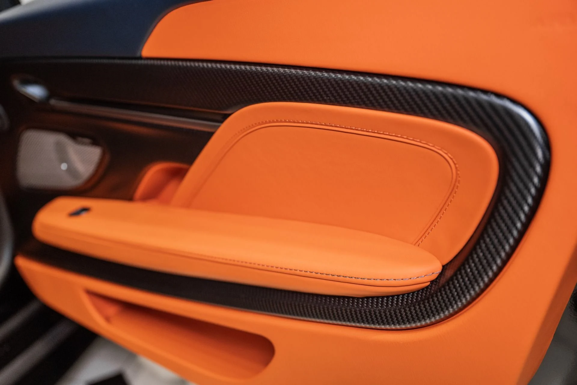 mph018_2368711374_New_2026_Aston_Martin_Vanquish_Volante_Thrillseeker_Edition_1_of_3_1768066424_190a425663