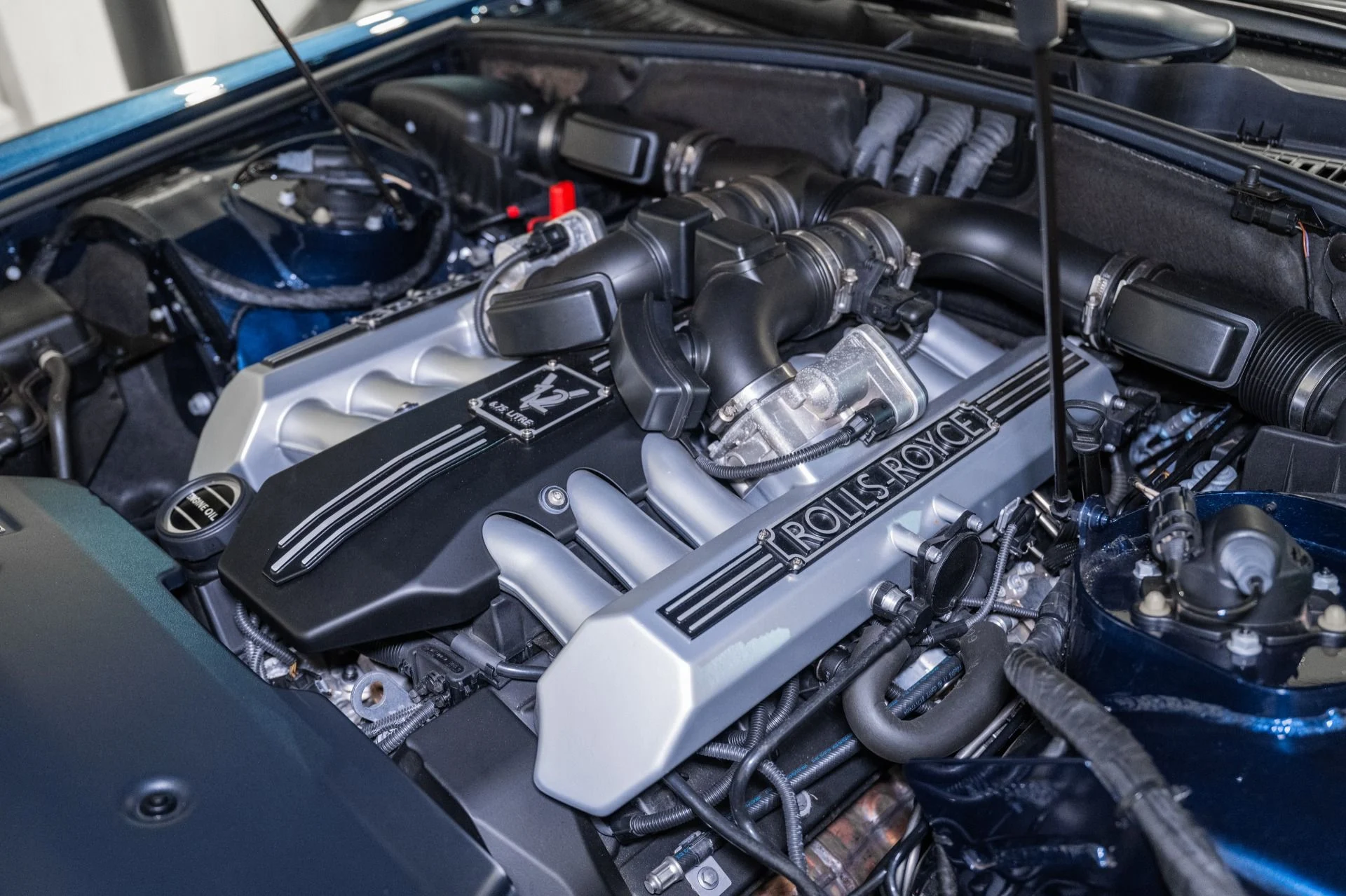 mph018_2372470117_Used_2011_Rolls_Royce_Phantom_1782236449_04b990c8d7