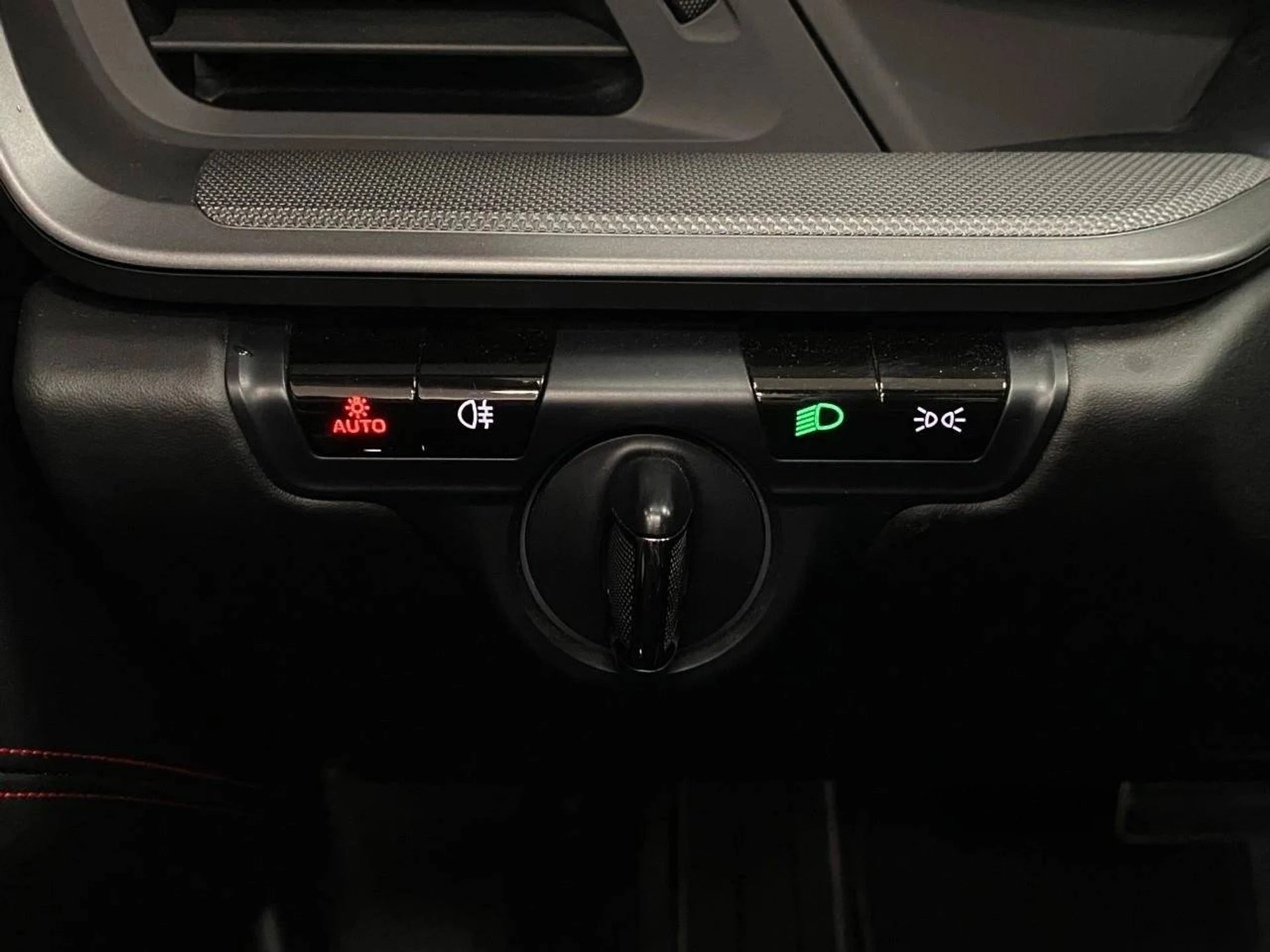 mph018_2376610696_1280_5c1883846b