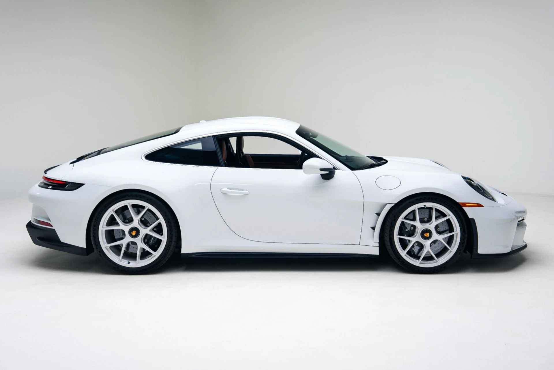 mph018_2382805788_Used_2024_Porsche_911_ST_1767635703_4d007efca8