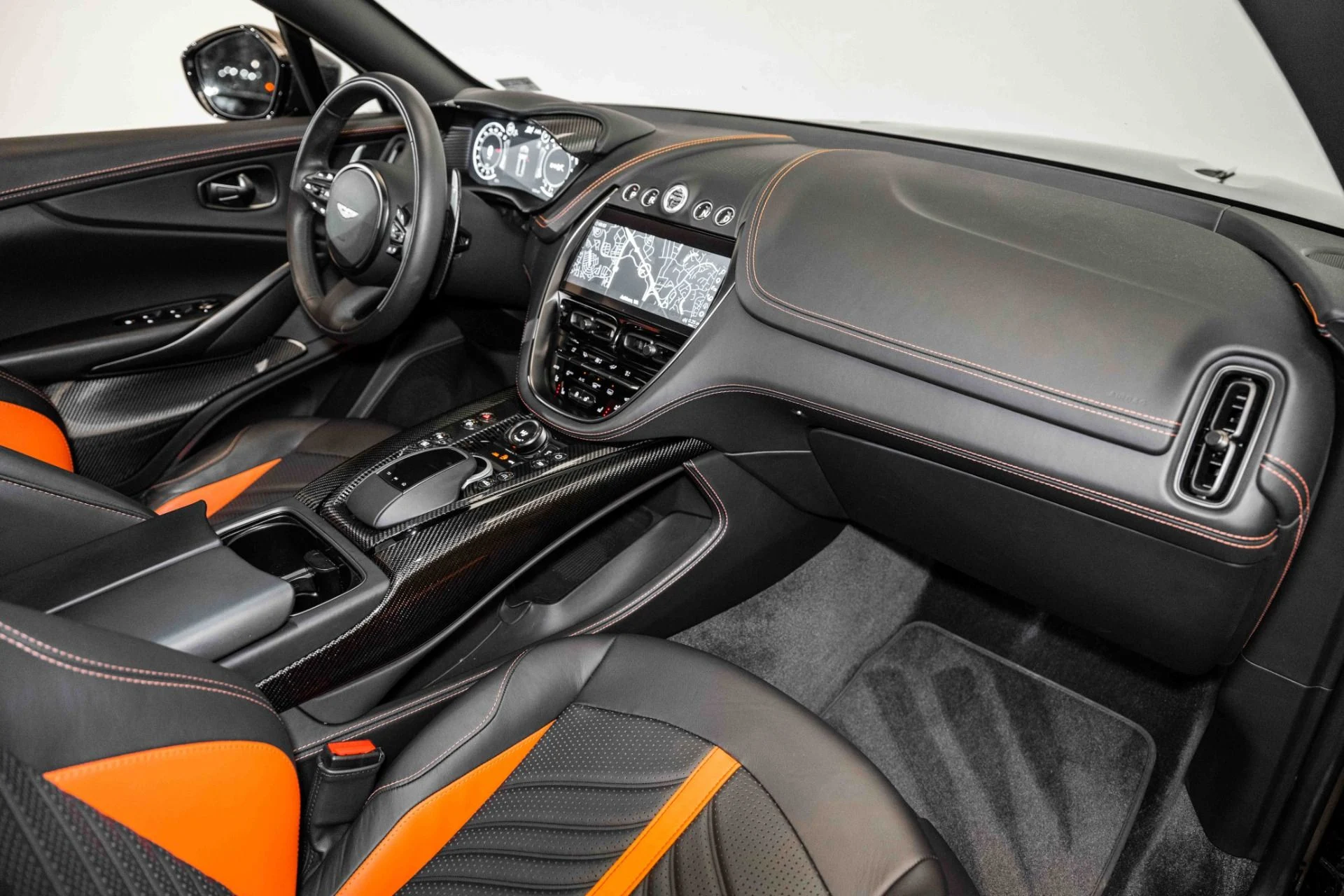 mph018_2384782164_Used_2023_Aston_Martin_DBX_707_1729954912_8ba9784b9f