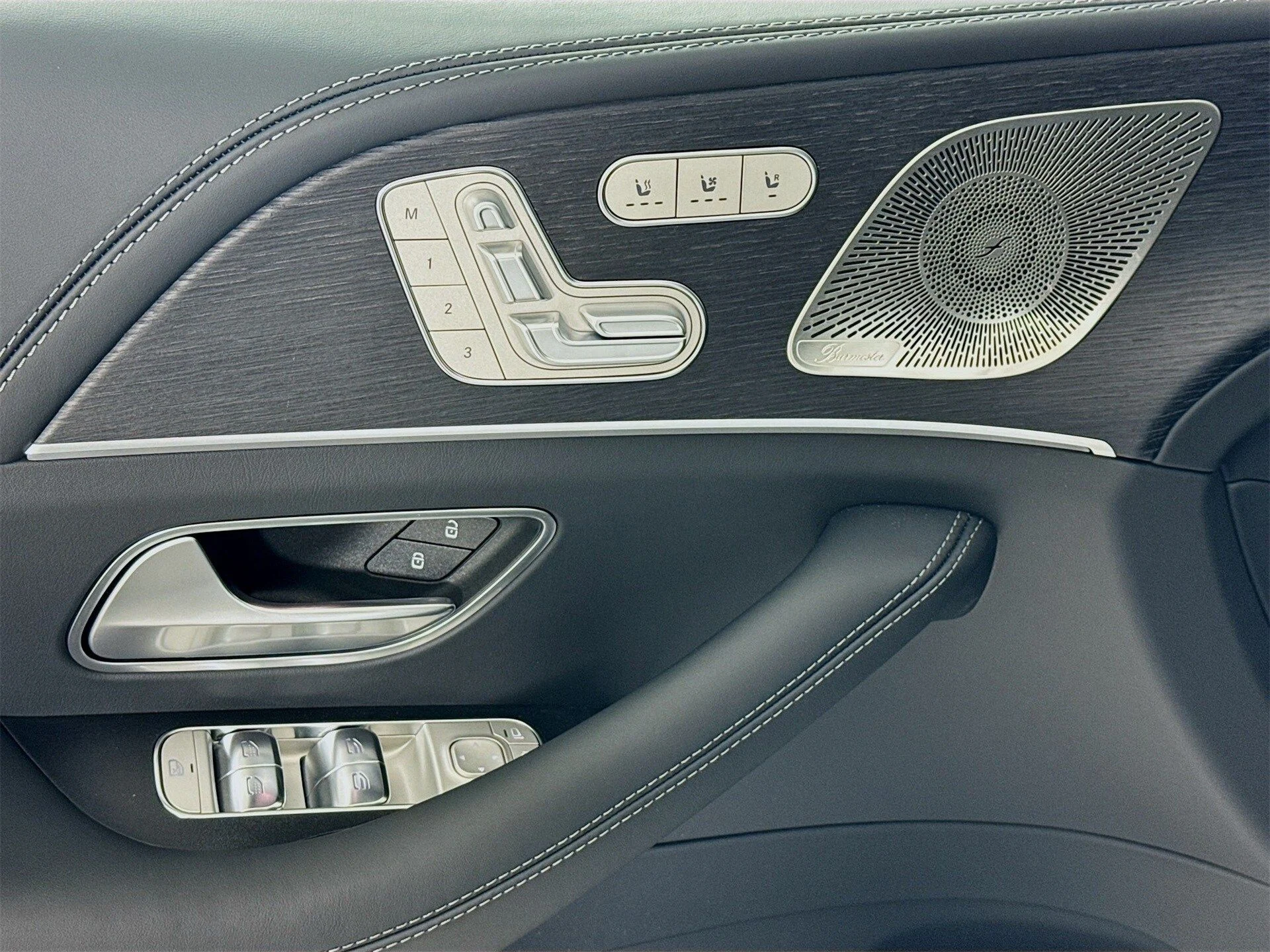 mph018_2384849224_721d1cd40c4004cb7a94a1b19b1097fex_727b0ae3b9