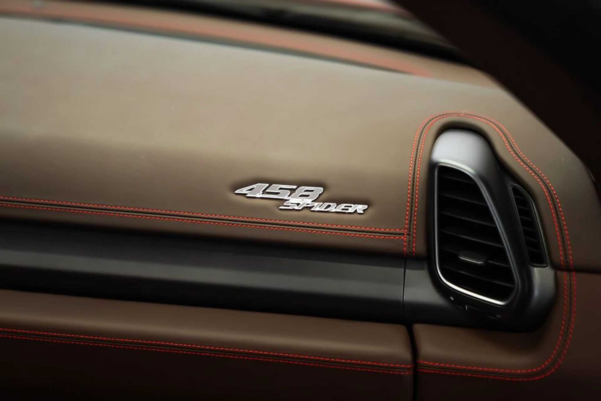 mph018_2386742806_ferrari_458_italia_2013_jpg_v_1762274091_fcf9554c54