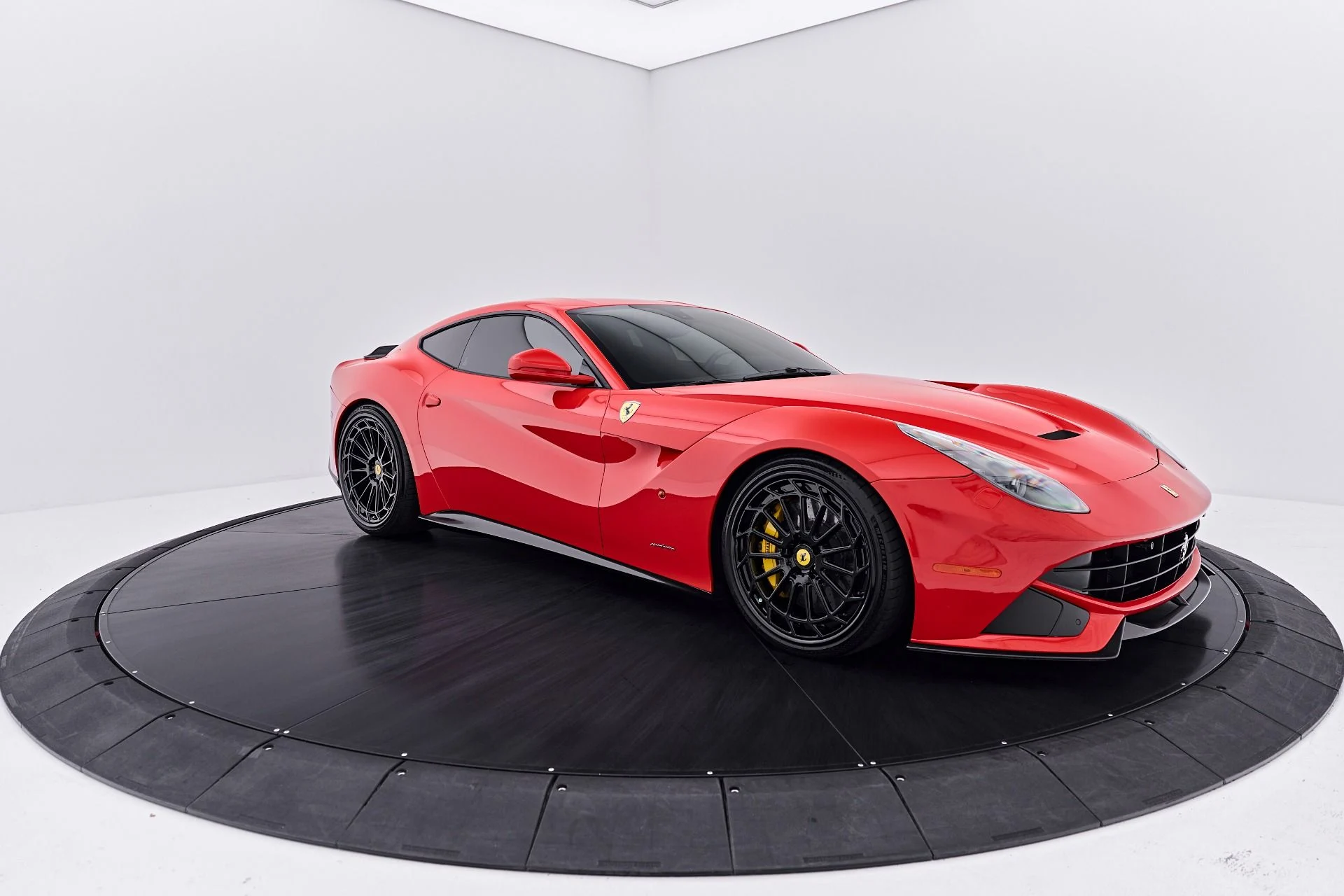 mph018_2388722835_Used_2016_Ferrari_F12_Berlinetta_1789434657_4d333bcf52