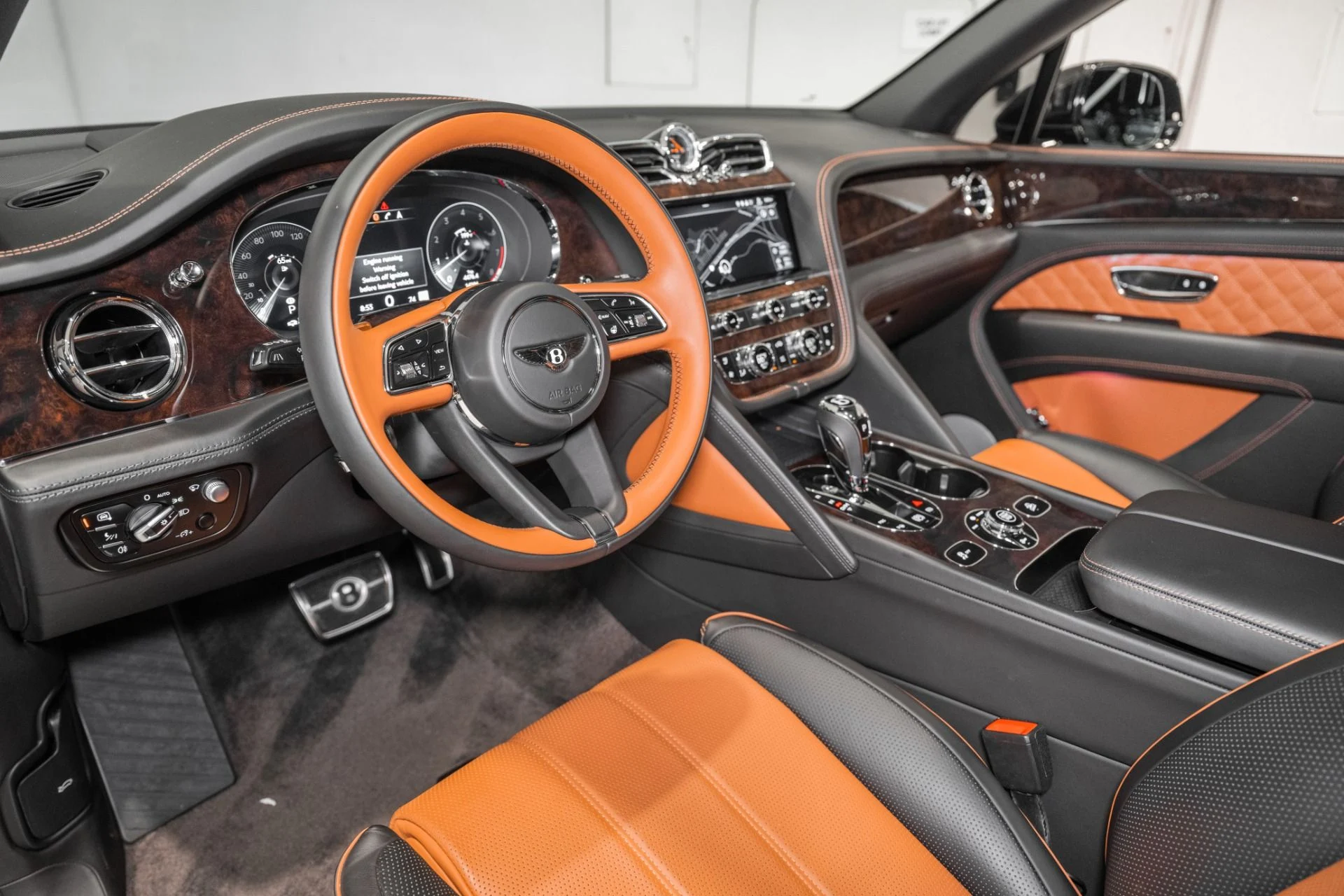 mph018_239353282_Used_2022_Bentley_Bentayga_V8_1773164215_7ba8a0919e