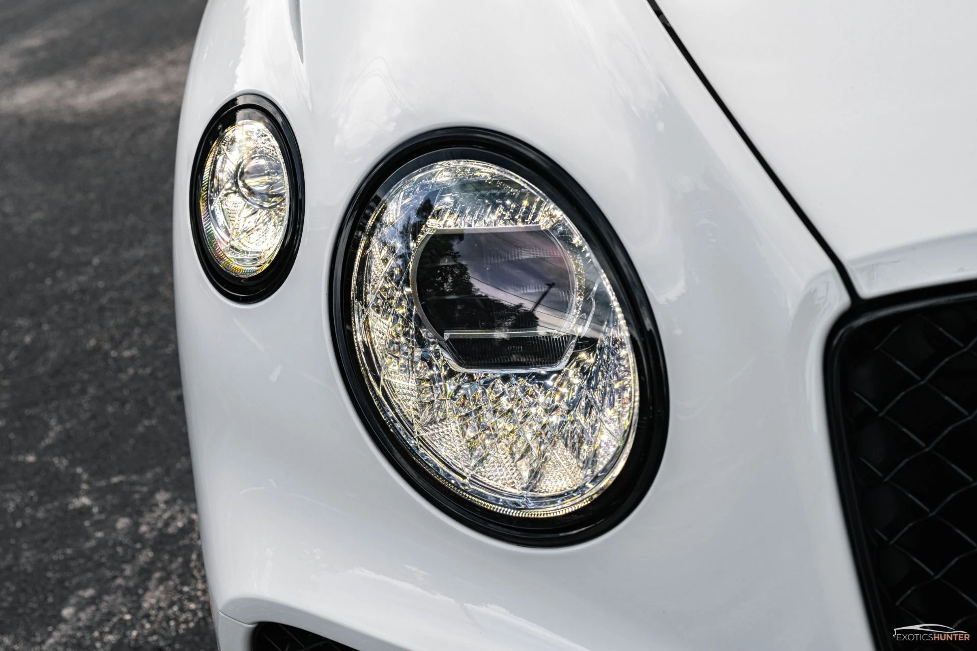 mph018_2403229261_Used_2020_Bentley_Continental_GTC_280_K_MSRP_Mulliner_Blackline_Rotating_Display_1766938877_731f66102d