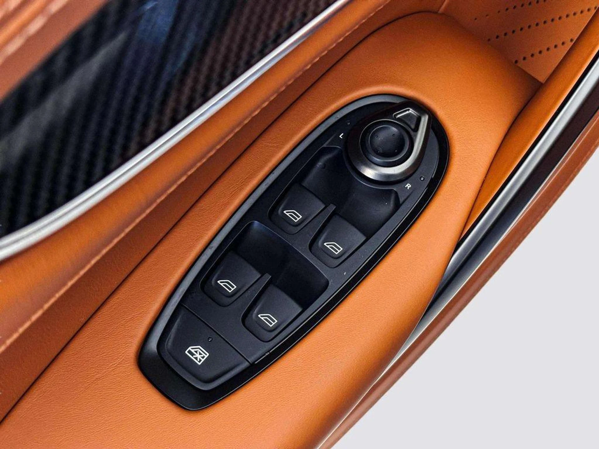 mph018_24053566_m_Ho_Va_Fgv_Bpdnqd_Ex1mbzzr_AT_2j_A_8443e9f887