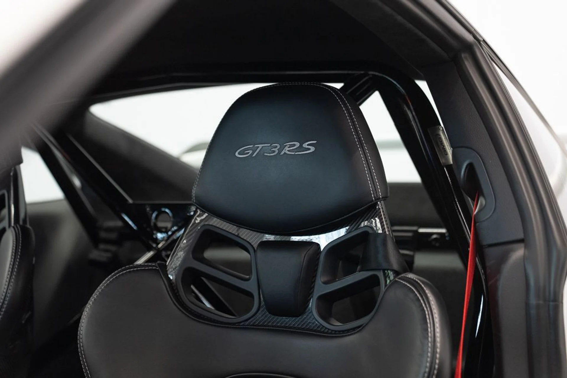 mph018_2412977999_porsche_911_2016_jpg_v_1780407122_3126b58c1a